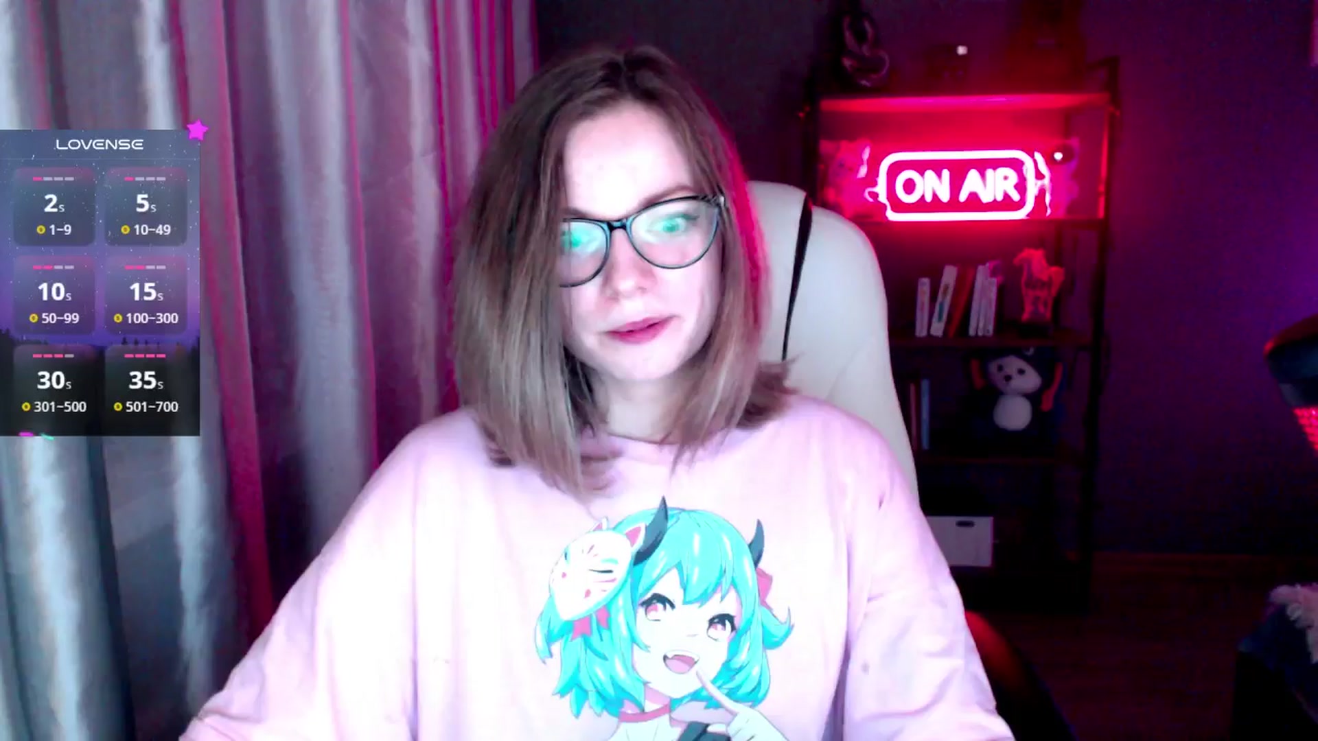 Gallery image thumbnail from MewTwo's myfreecams stream on, 10/31/2024, 03:17 image 11 of 20