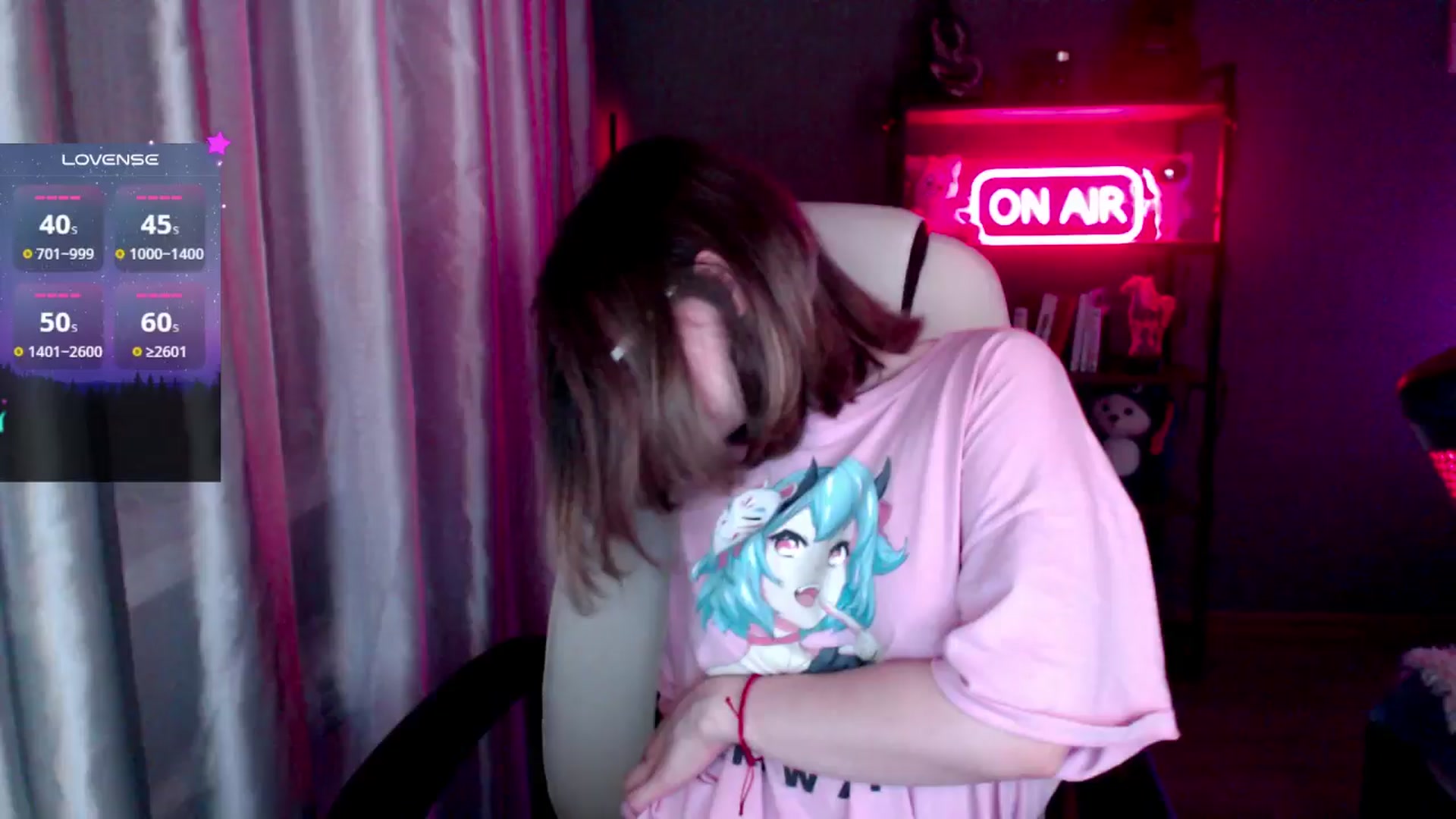 Gallery image thumbnail from MewTwo's myfreecams stream on, 10/31/2024, 03:17 image 8 of 20