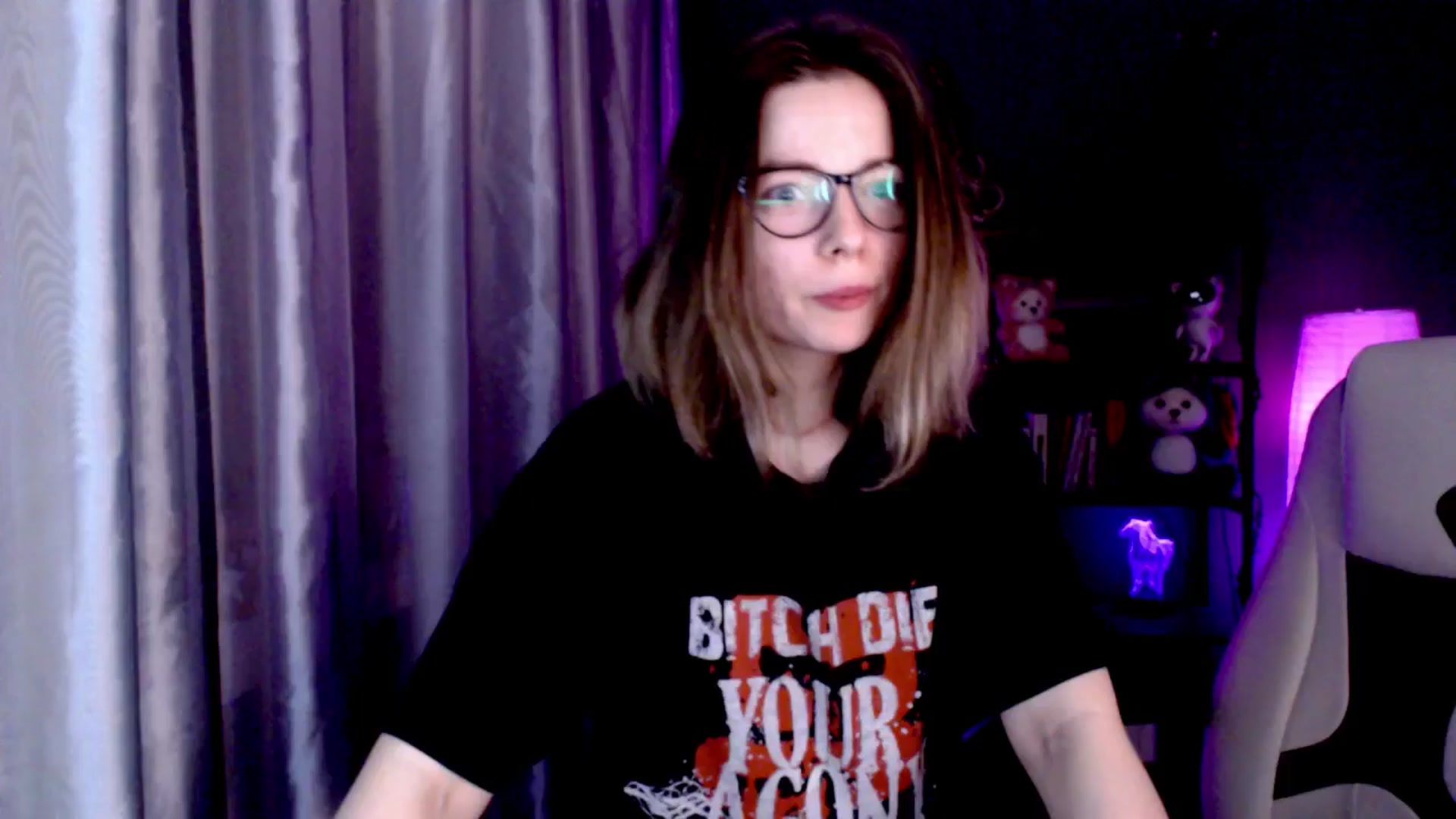 Gallery image thumbnail from MewTwo's myfreecams stream on, 11/19/2024, 21:44 image 15 of 20