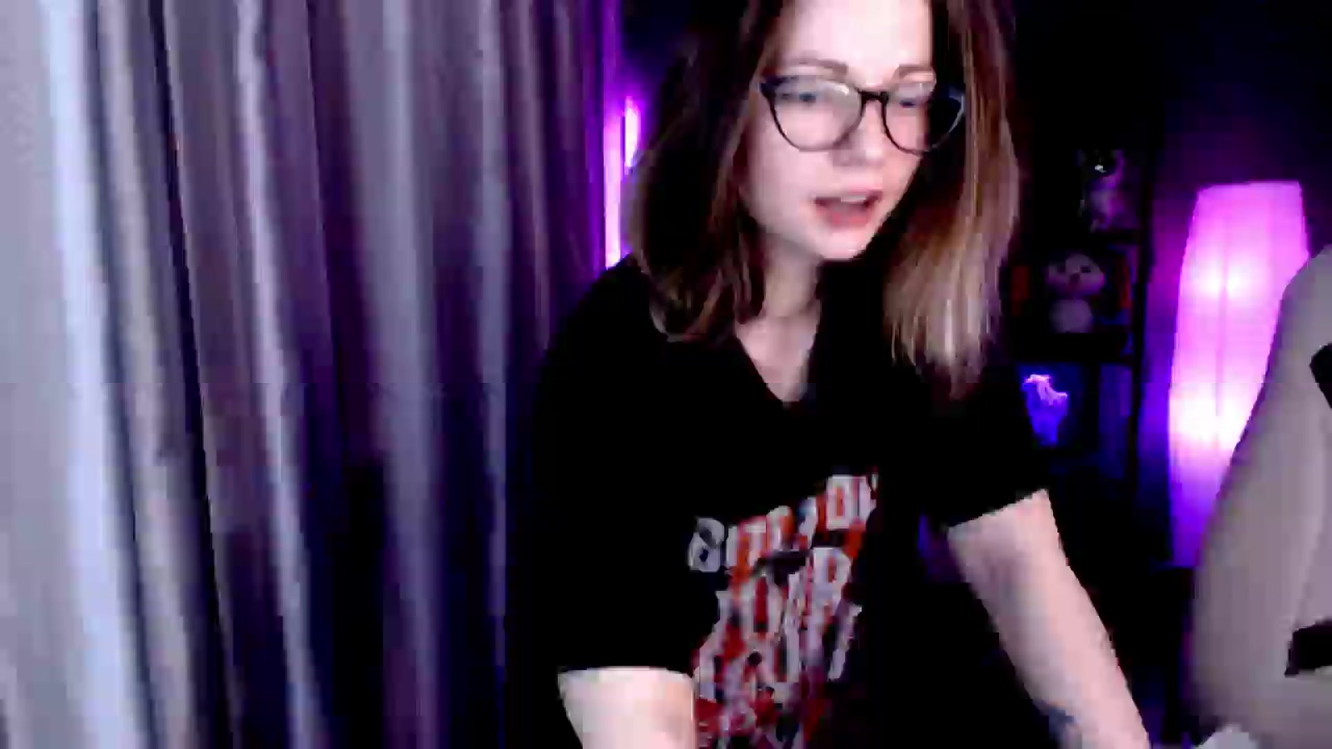 Gallery image thumbnail from MewTwo's myfreecams stream on, 11/19/2024, 21:44 image 12 of 20