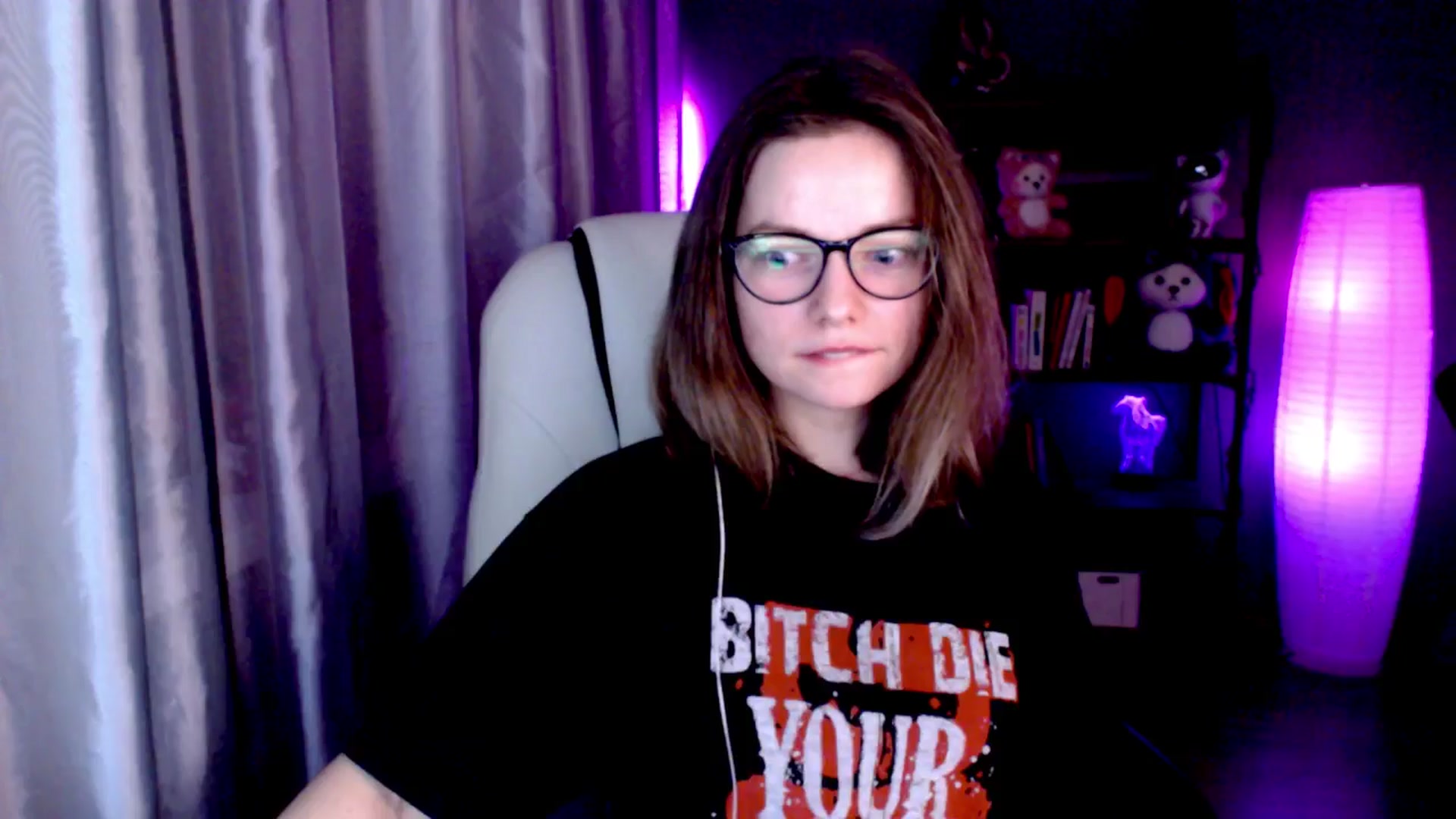Gallery image thumbnail from MewTwo's myfreecams stream on, 11/19/2024, 22:32 image 2 of 20
