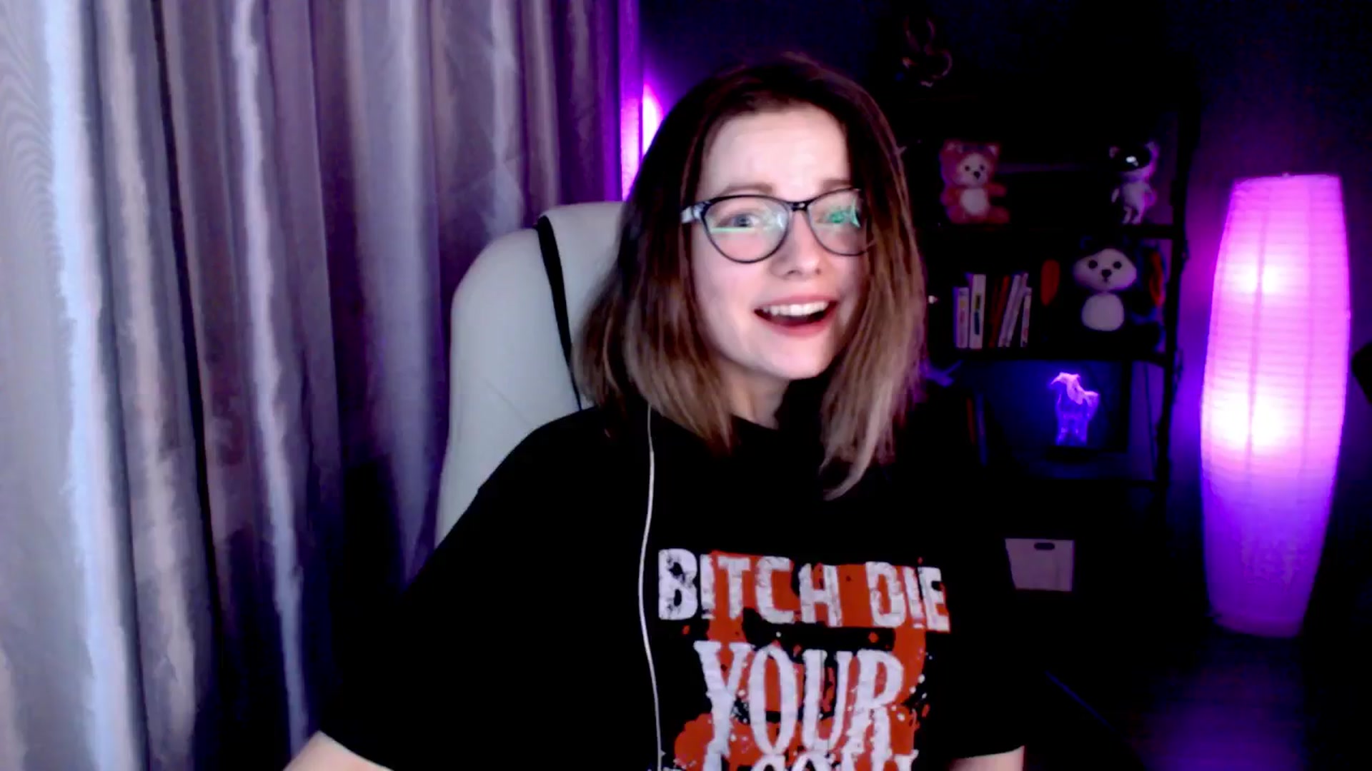 Gallery image thumbnail from MewTwo's myfreecams stream on, 11/19/2024, 22:32 image 3 of 20