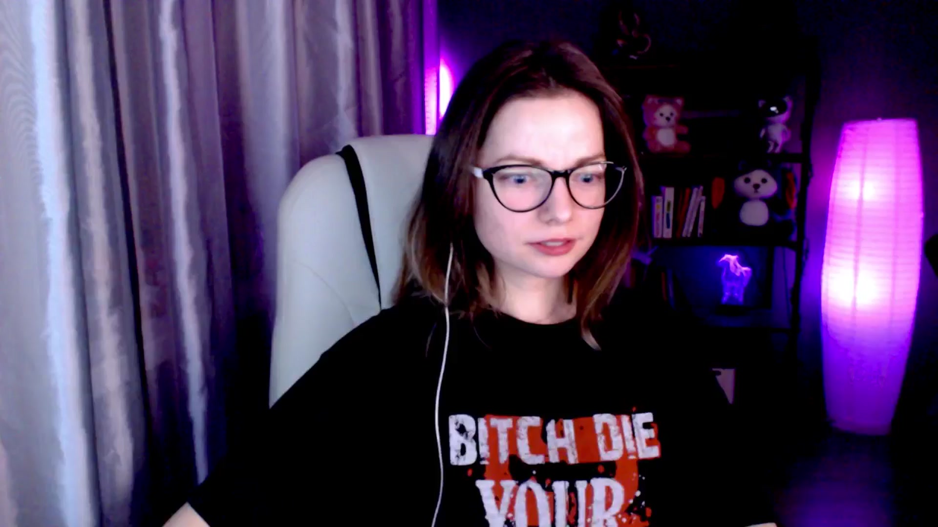 Gallery image thumbnail from MewTwo's myfreecams stream on, 11/19/2024, 22:32 image 10 of 20