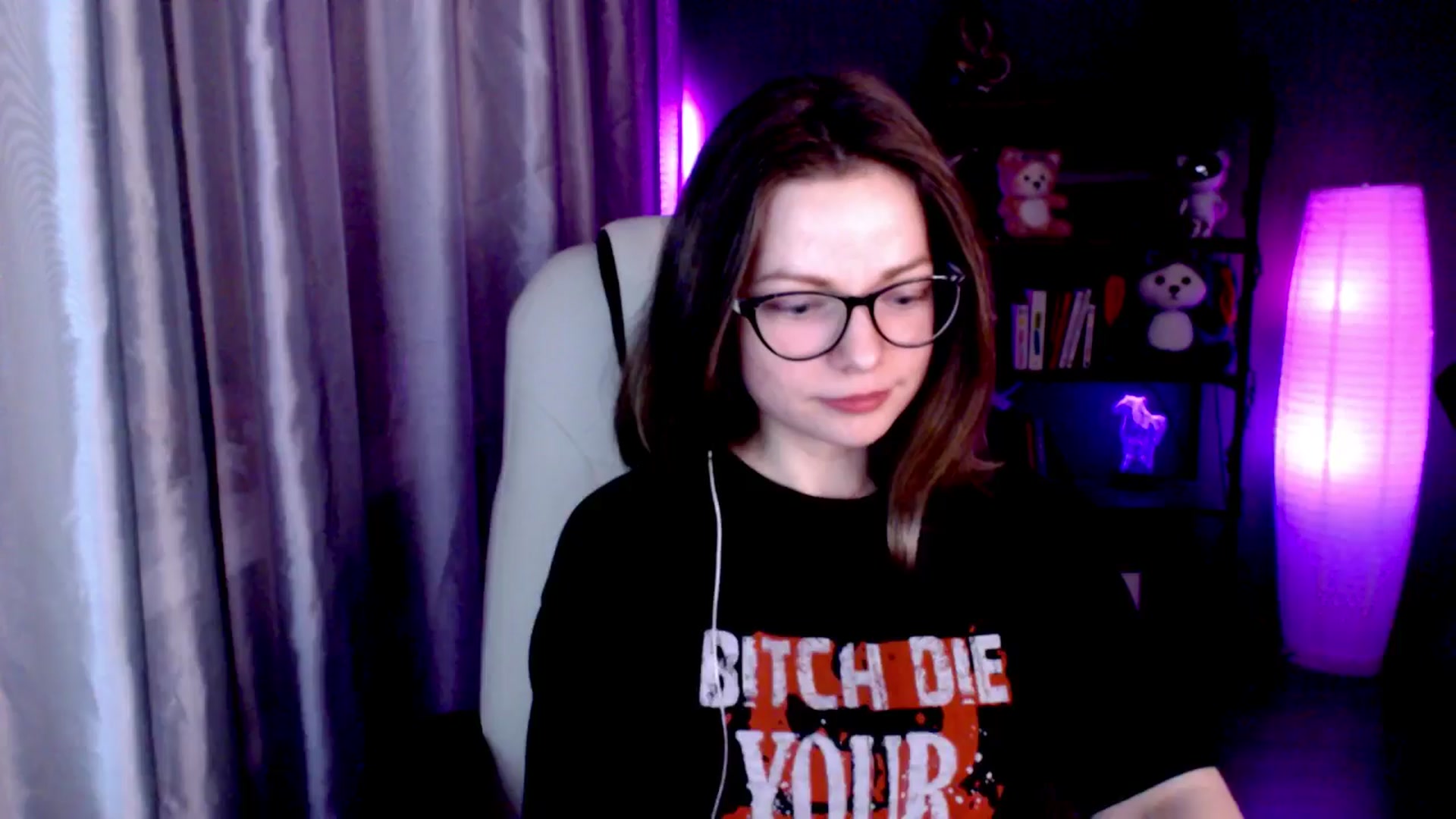 Gallery image thumbnail from MewTwo's myfreecams stream on, 11/19/2024, 22:32 image 6 of 20