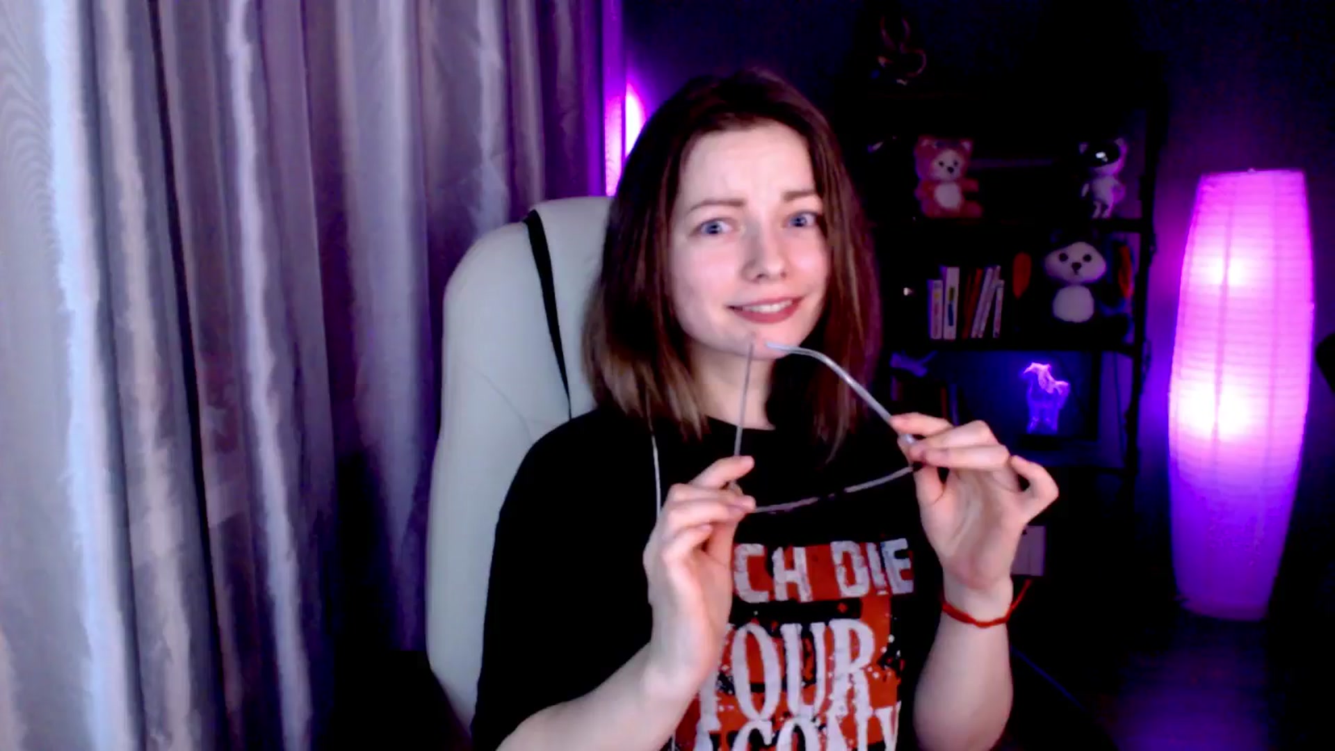 Gallery image thumbnail from MewTwo's myfreecams stream on, 11/19/2024, 22:32 image 5 of 20