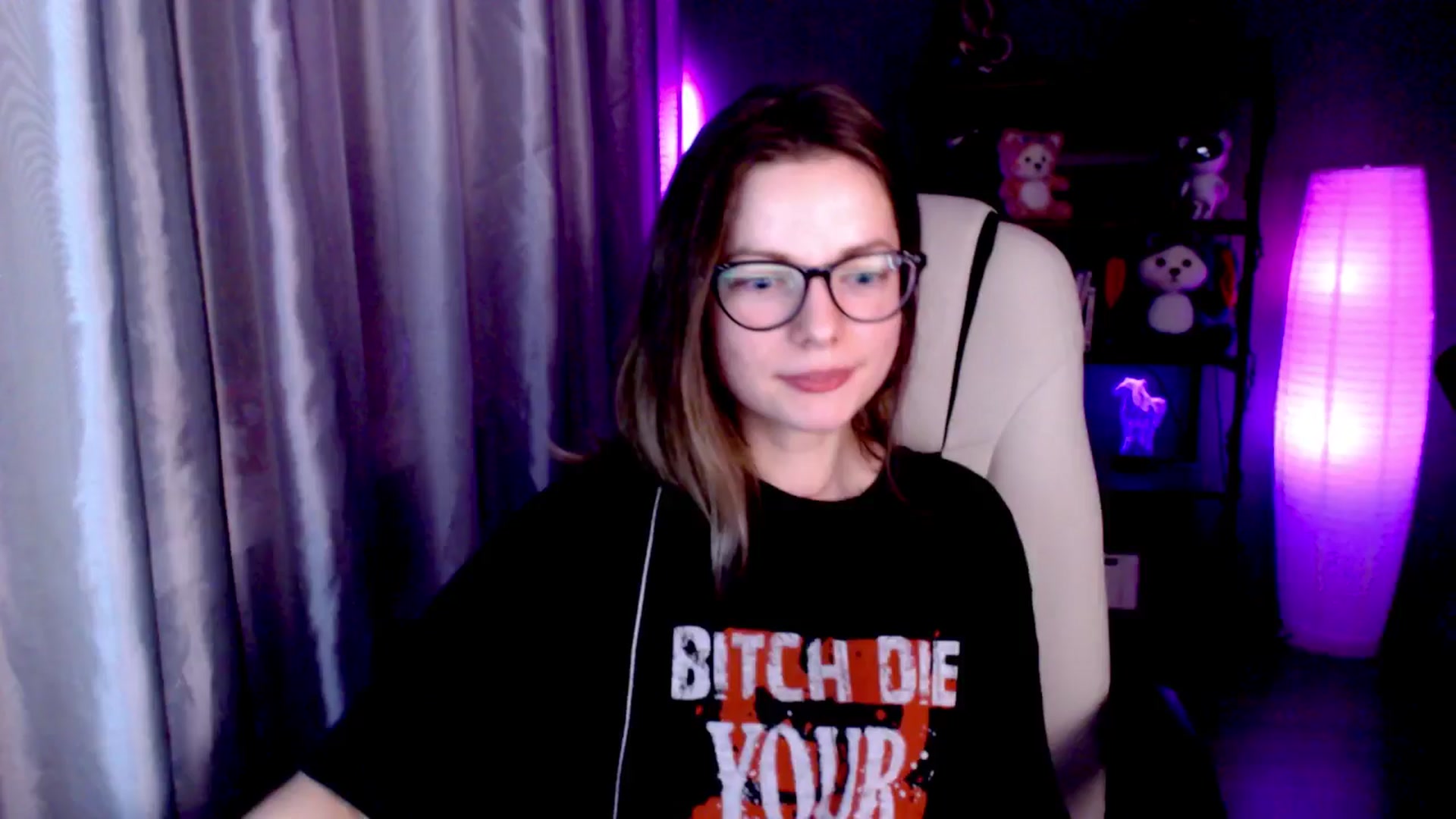 Gallery image thumbnail from MewTwo's myfreecams stream on, 11/19/2024, 22:32 image 18 of 20