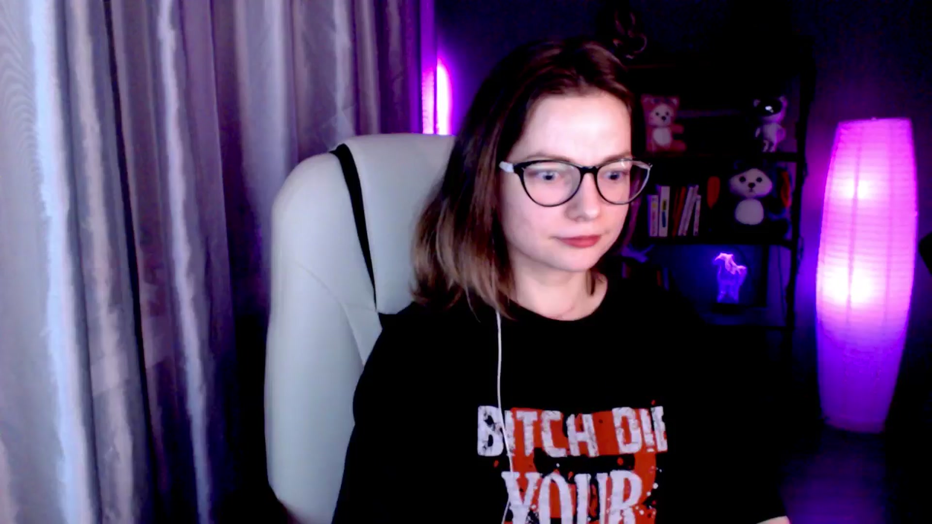 Gallery image thumbnail from MewTwo's myfreecams stream on, 11/19/2024, 22:32 image 11 of 20