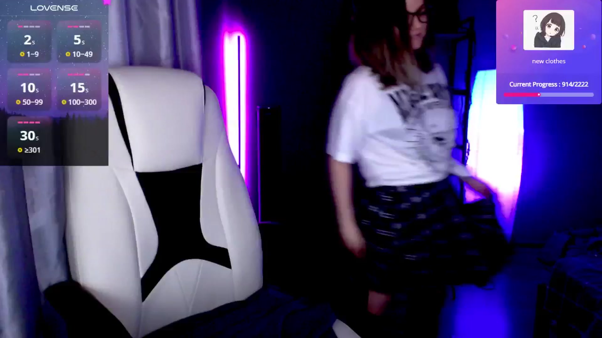 Gallery image thumbnail from MewTwo's myfreecams stream on, 12/16/2024, 04:29 image 17 of 20