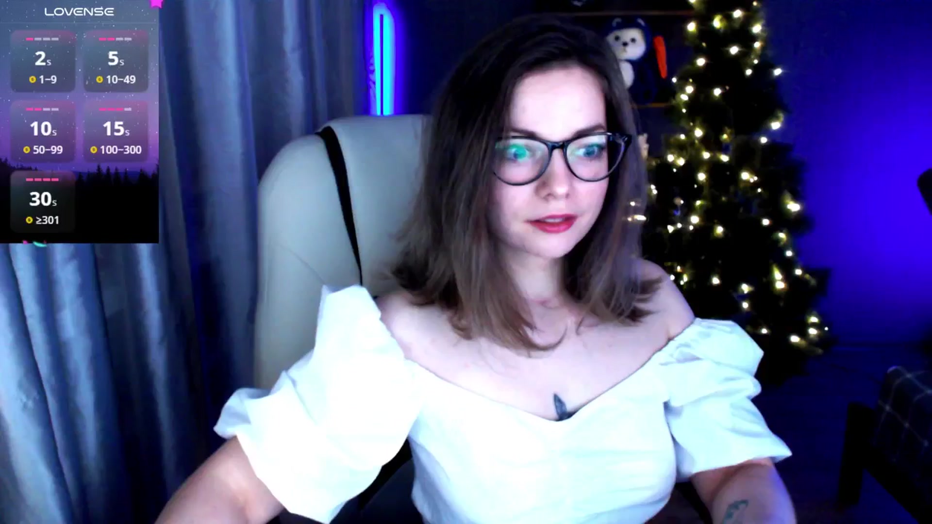 Gallery image thumbnail from MewTwo's myfreecams stream on, 12/31/2024, 24:06 image 1 of 20