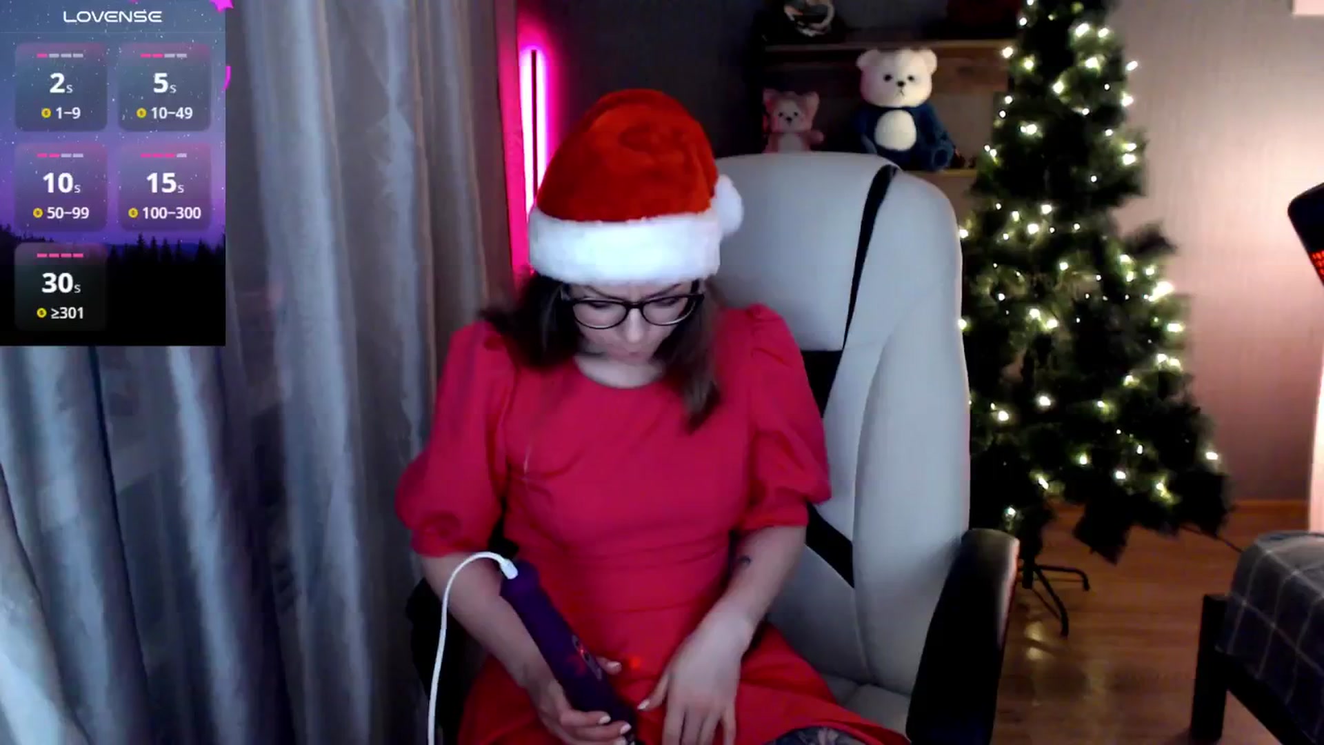 Gallery image thumbnail from MewTwo's myfreecams stream on, 01/02/2025, 24:34 image 3 of 20