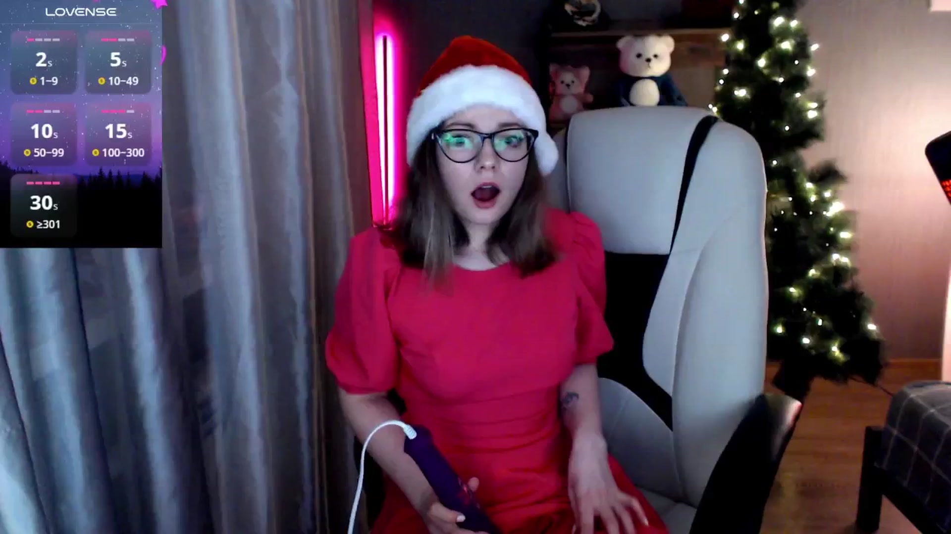 Gallery image thumbnail from MewTwo's myfreecams stream on, 01/02/2025, 24:34 image 1 of 20