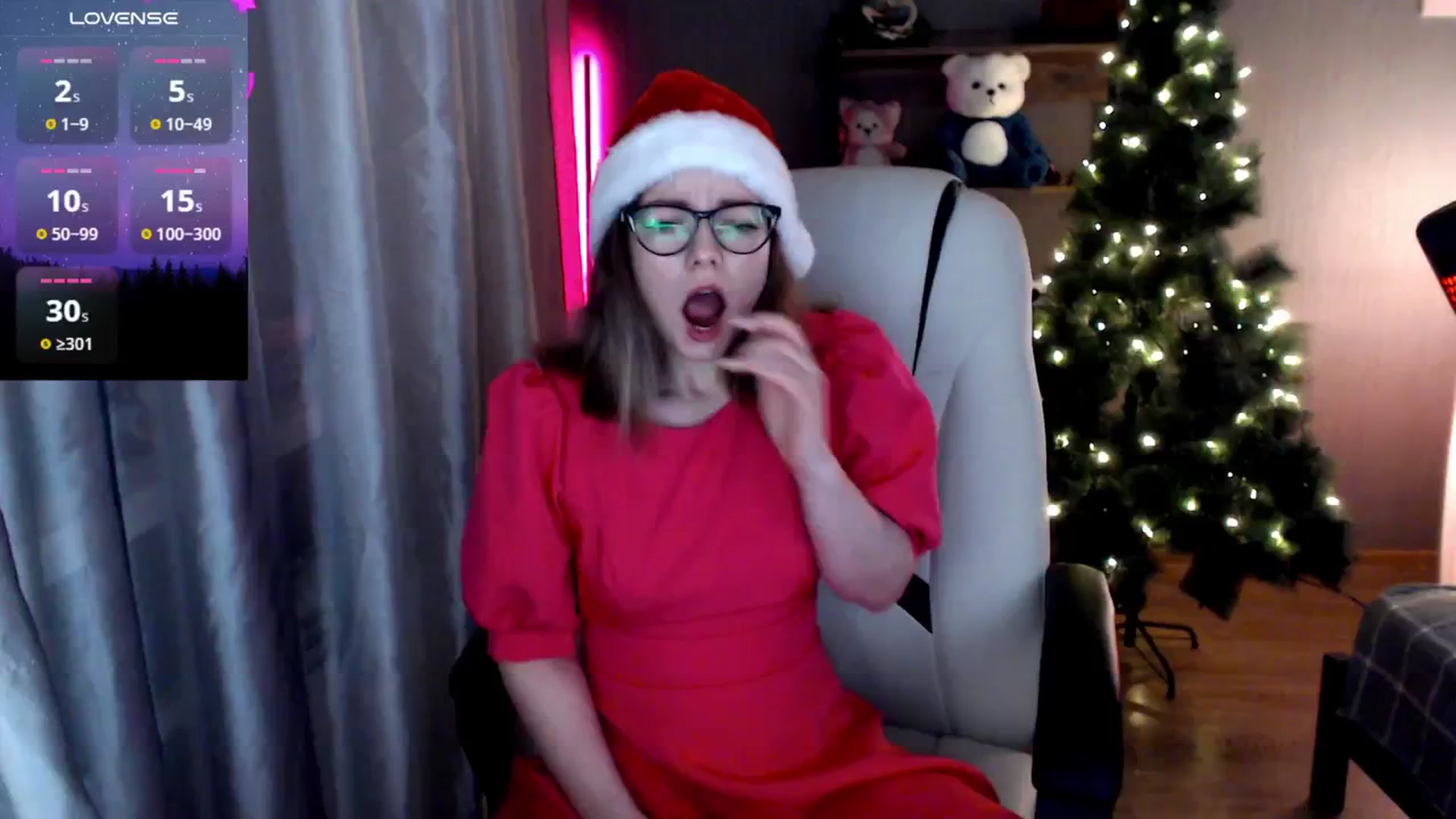 Gallery image thumbnail from MewTwo's myfreecams stream on, 01/02/2025, 24:34 image 5 of 20