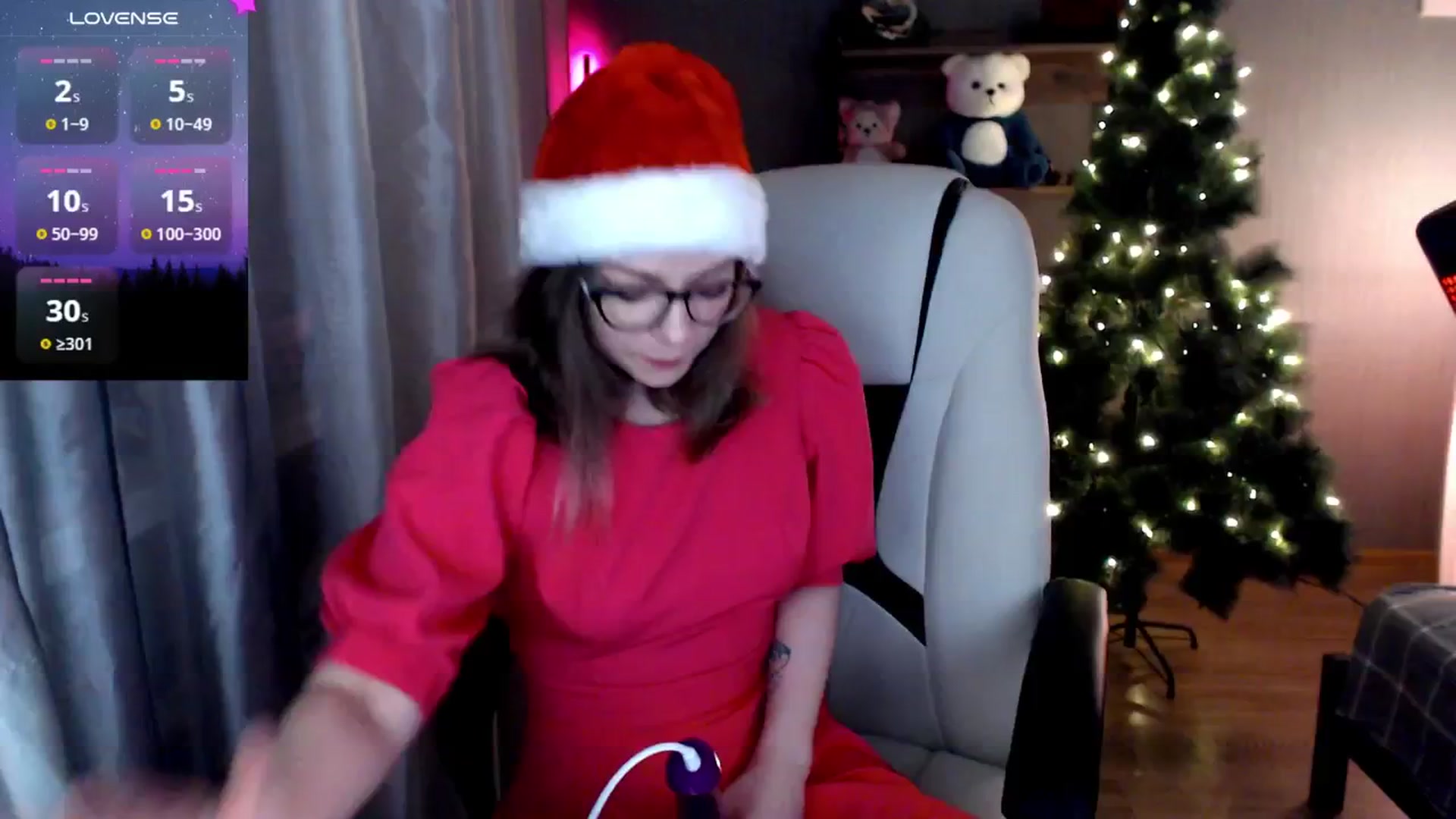 Gallery image thumbnail from MewTwo's myfreecams stream on, 01/02/2025, 24:34 image 2 of 20