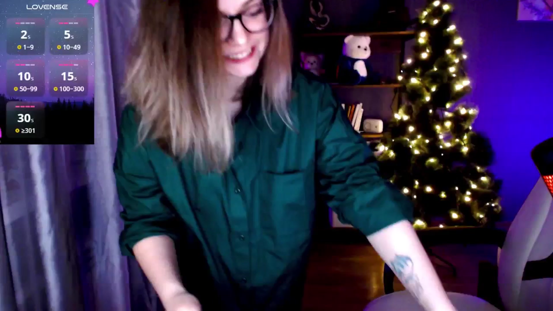 Gallery image thumbnail from MewTwo's myfreecams stream on, 01/11/2025, 23:35 image 16 of 20