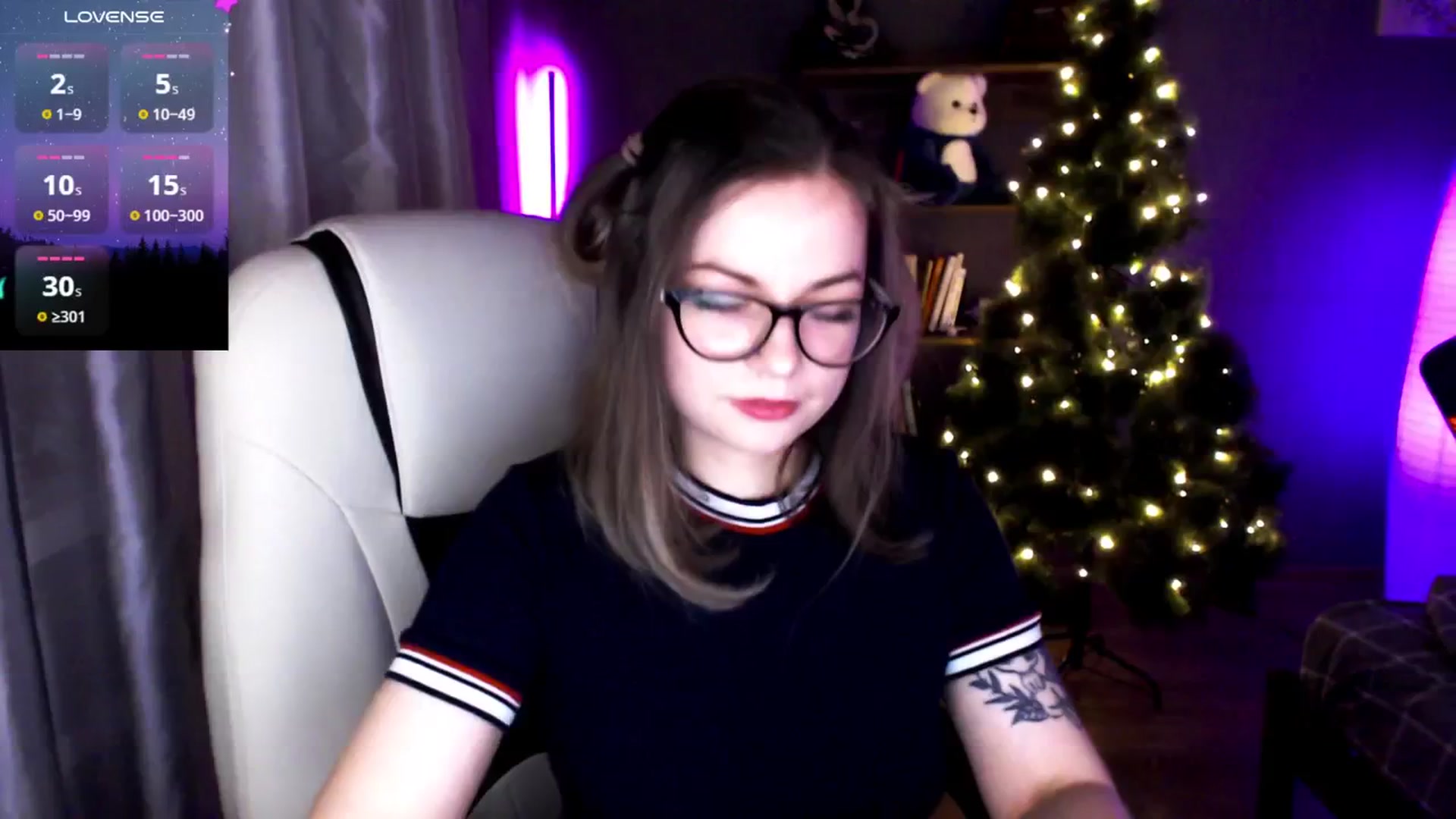 Gallery image thumbnail from MewTwo's myfreecams stream on, 01/17/2025, 22:31 image 3 of 20