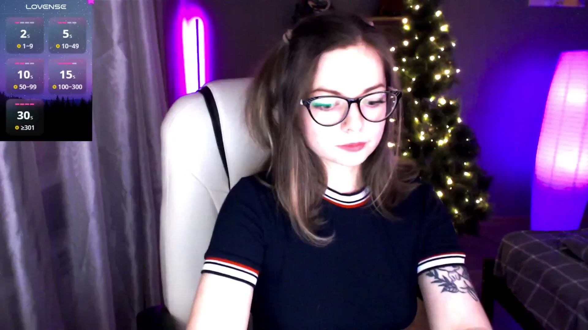 Gallery image thumbnail from MewTwo's myfreecams stream on, 01/18/2025, 24:53 image 10 of 20