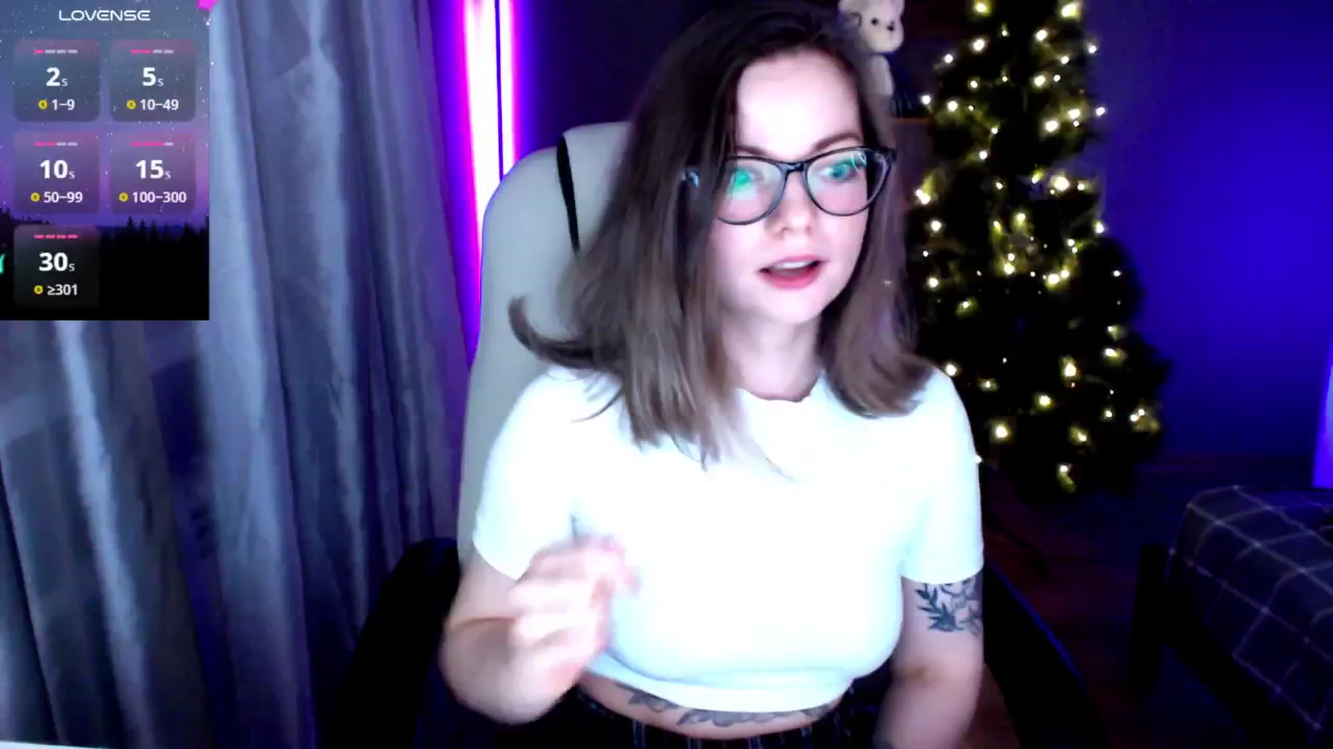 Gallery image thumbnail from MewTwo's myfreecams stream on, 01/19/2025, 24:18 image 2 of 20