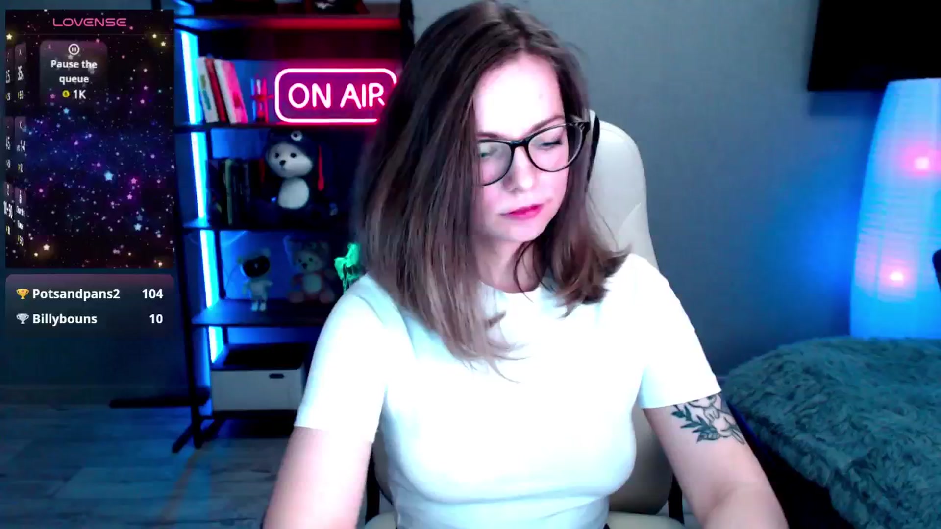 Gallery image thumbnail from MewTwo's myfreecams stream on, 02/10/2025, 15:20 image 16 of 20