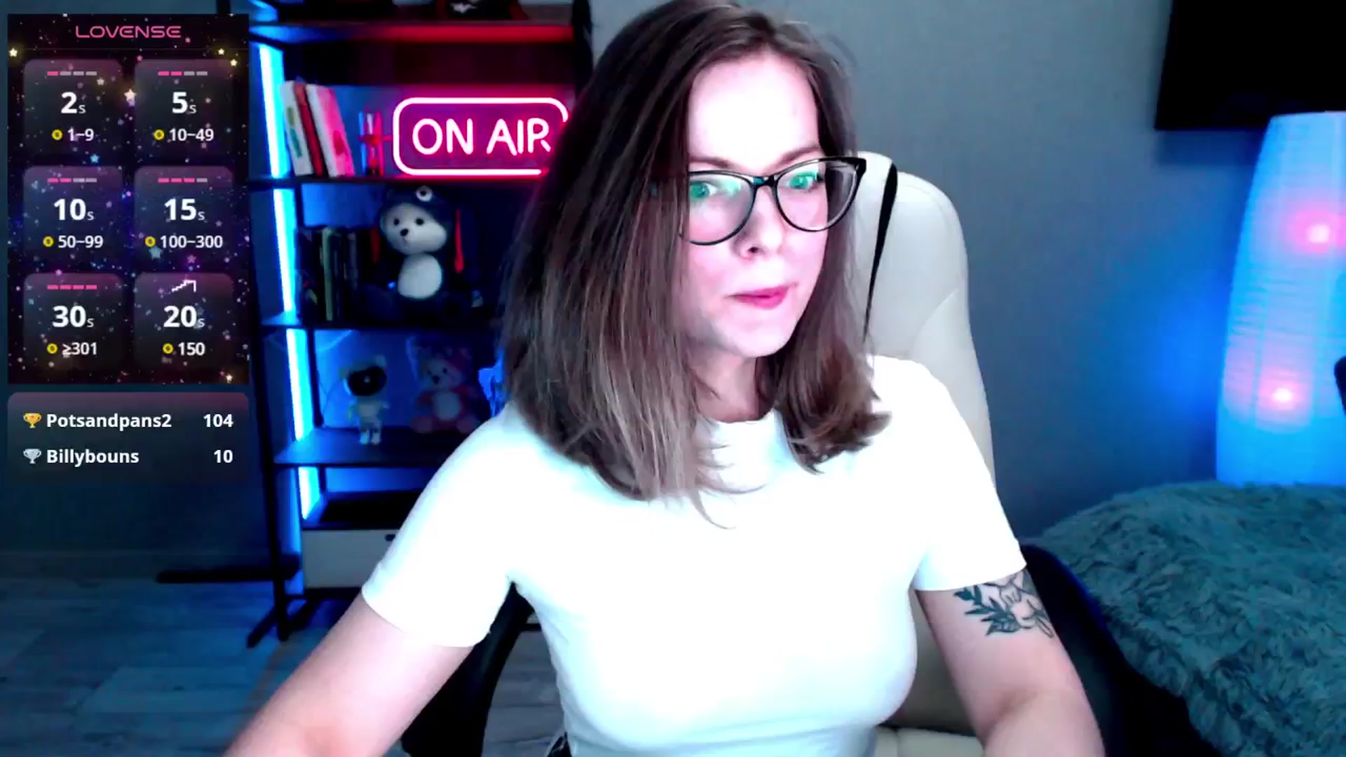 Gallery image thumbnail from MewTwo's myfreecams stream on, 02/10/2025, 15:20 image 10 of 20