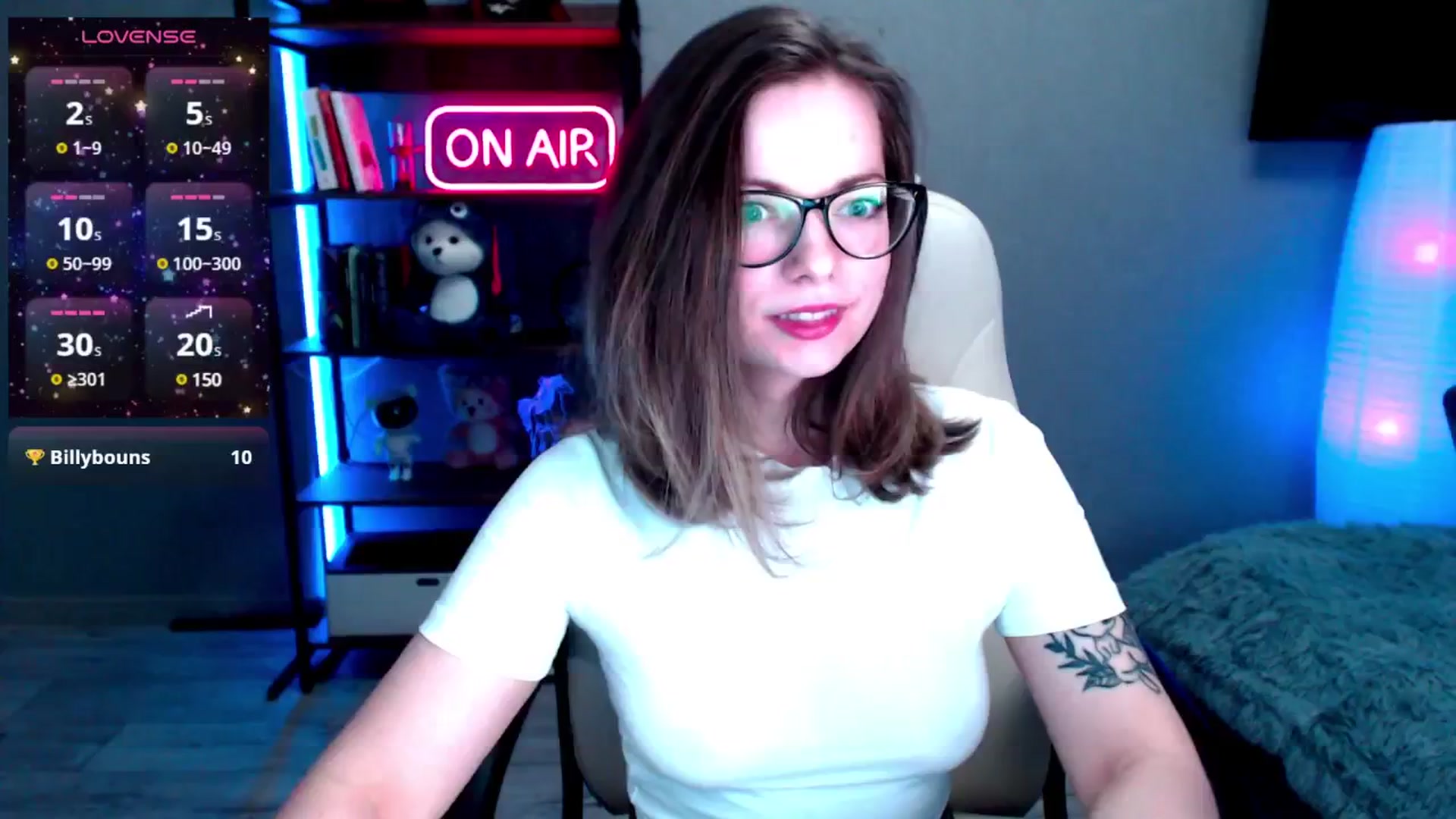 Gallery image thumbnail from MewTwo's myfreecams stream on, 02/10/2025, 15:20 image 3 of 20