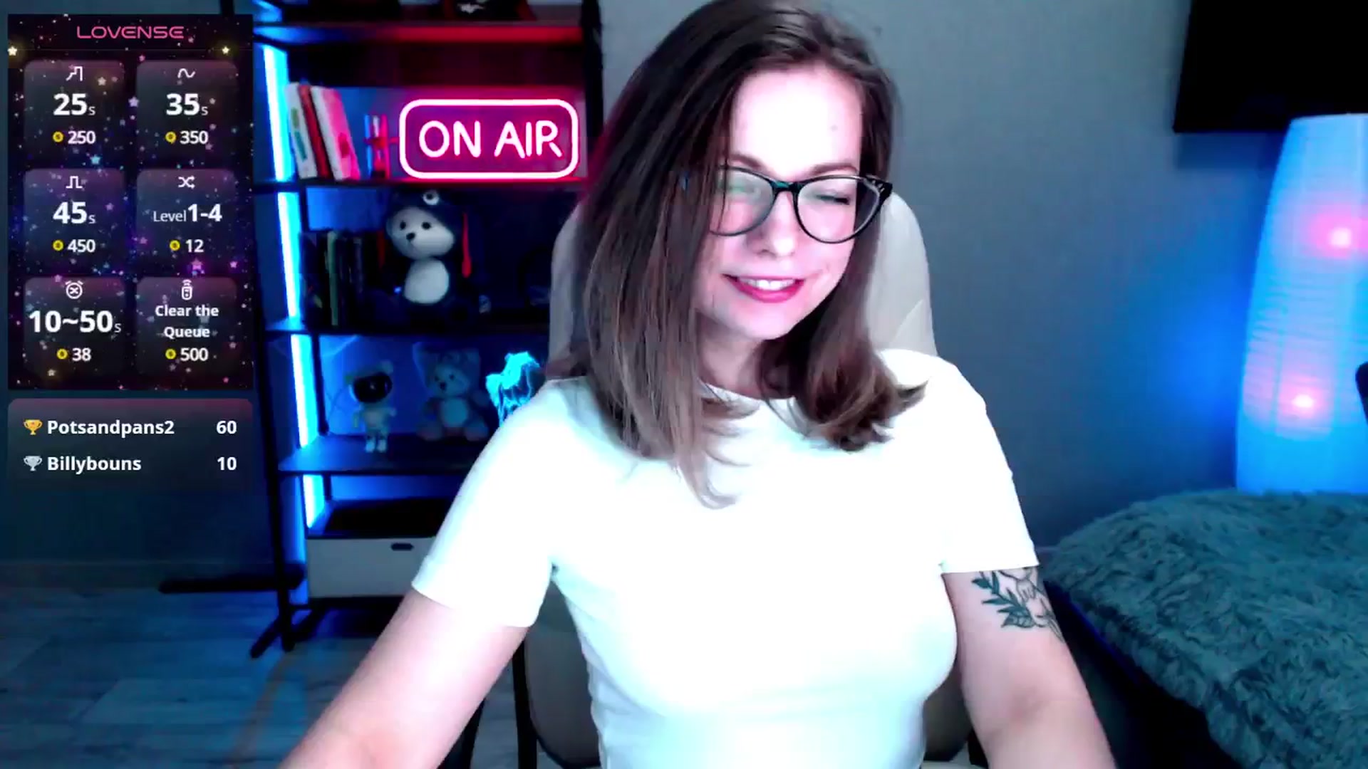 Gallery image thumbnail from MewTwo's myfreecams stream on, 02/10/2025, 15:20 image 4 of 20