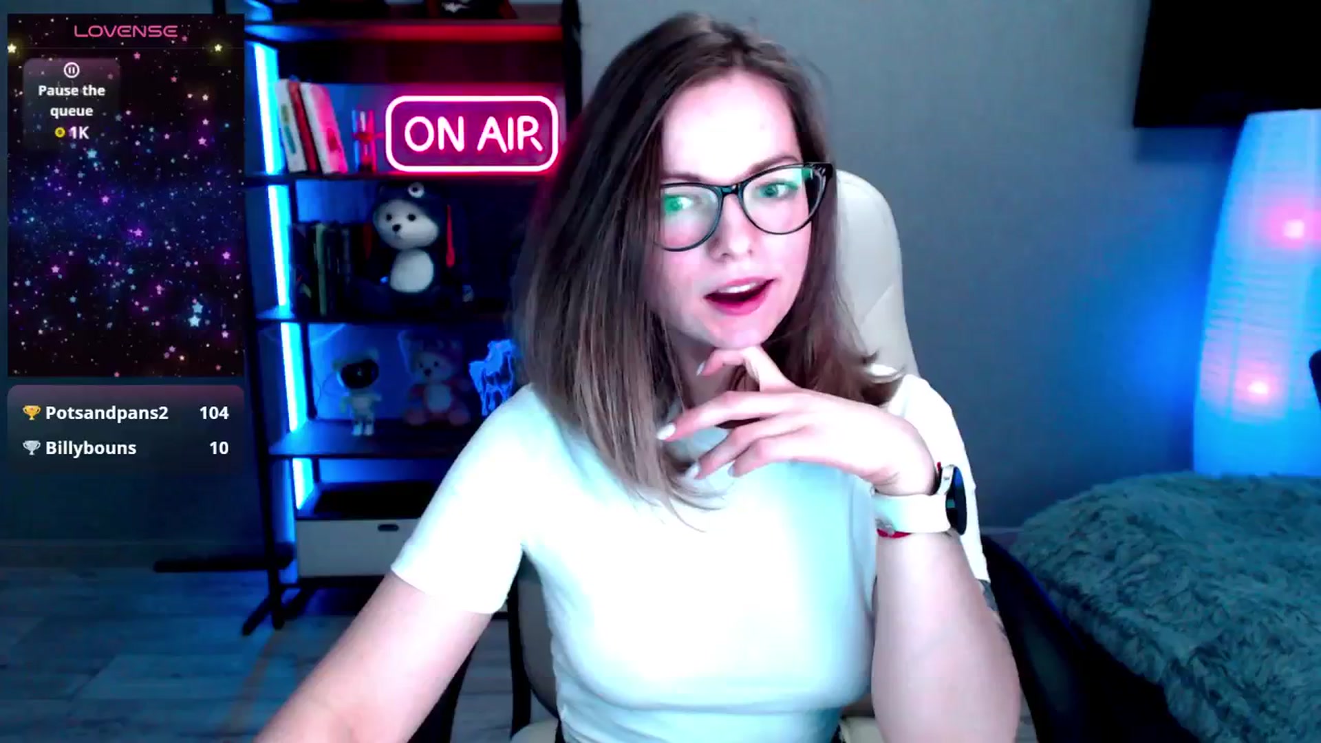 Gallery image thumbnail from MewTwo's myfreecams stream on, 02/10/2025, 15:20 image 17 of 20