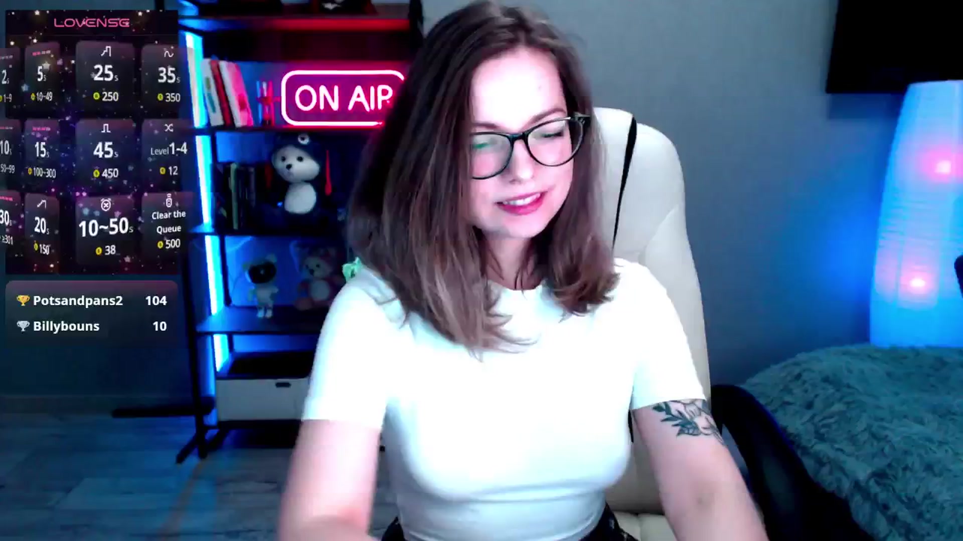 Gallery image thumbnail from MewTwo's myfreecams stream on, 02/10/2025, 15:20 image 7 of 20