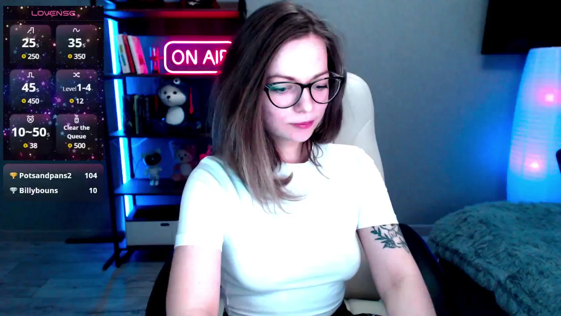 Gallery image thumbnail from MewTwo's myfreecams stream on, 02/10/2025, 15:20 image 19 of 20