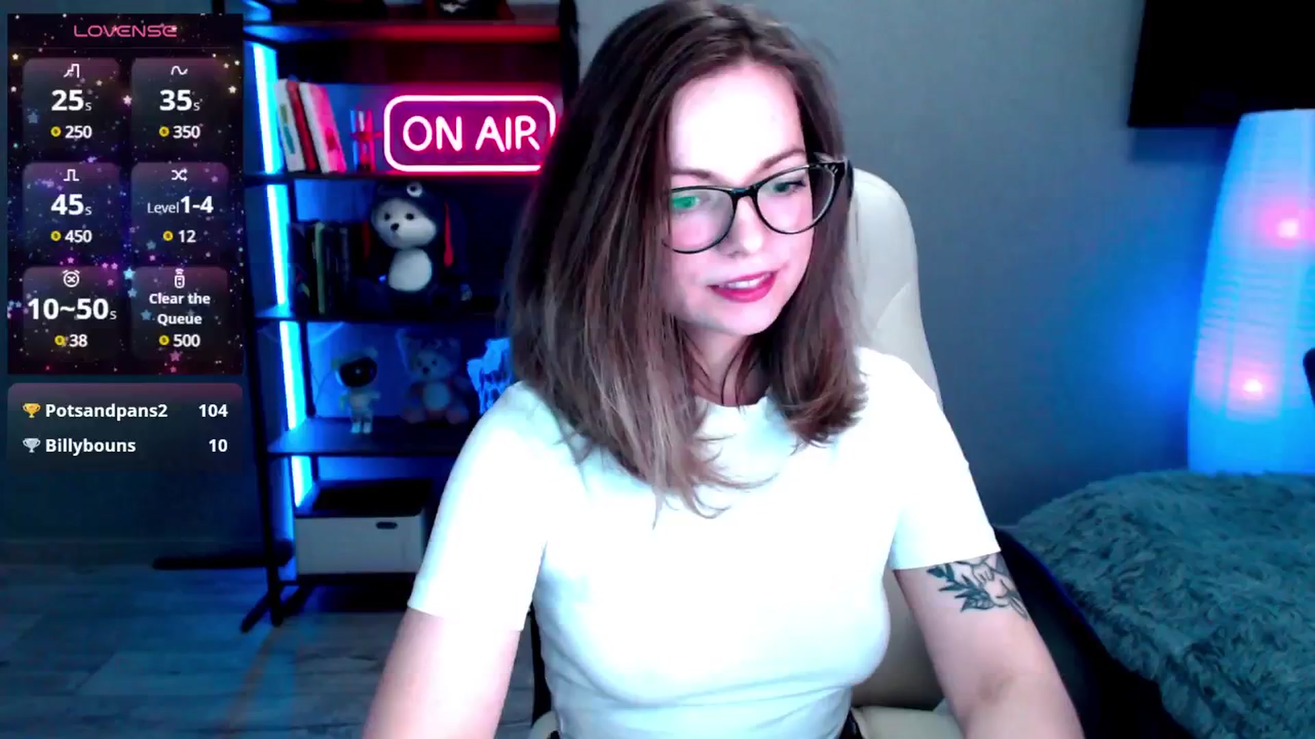 Gallery image thumbnail from MewTwo's myfreecams stream on, 02/10/2025, 15:20 image 8 of 20