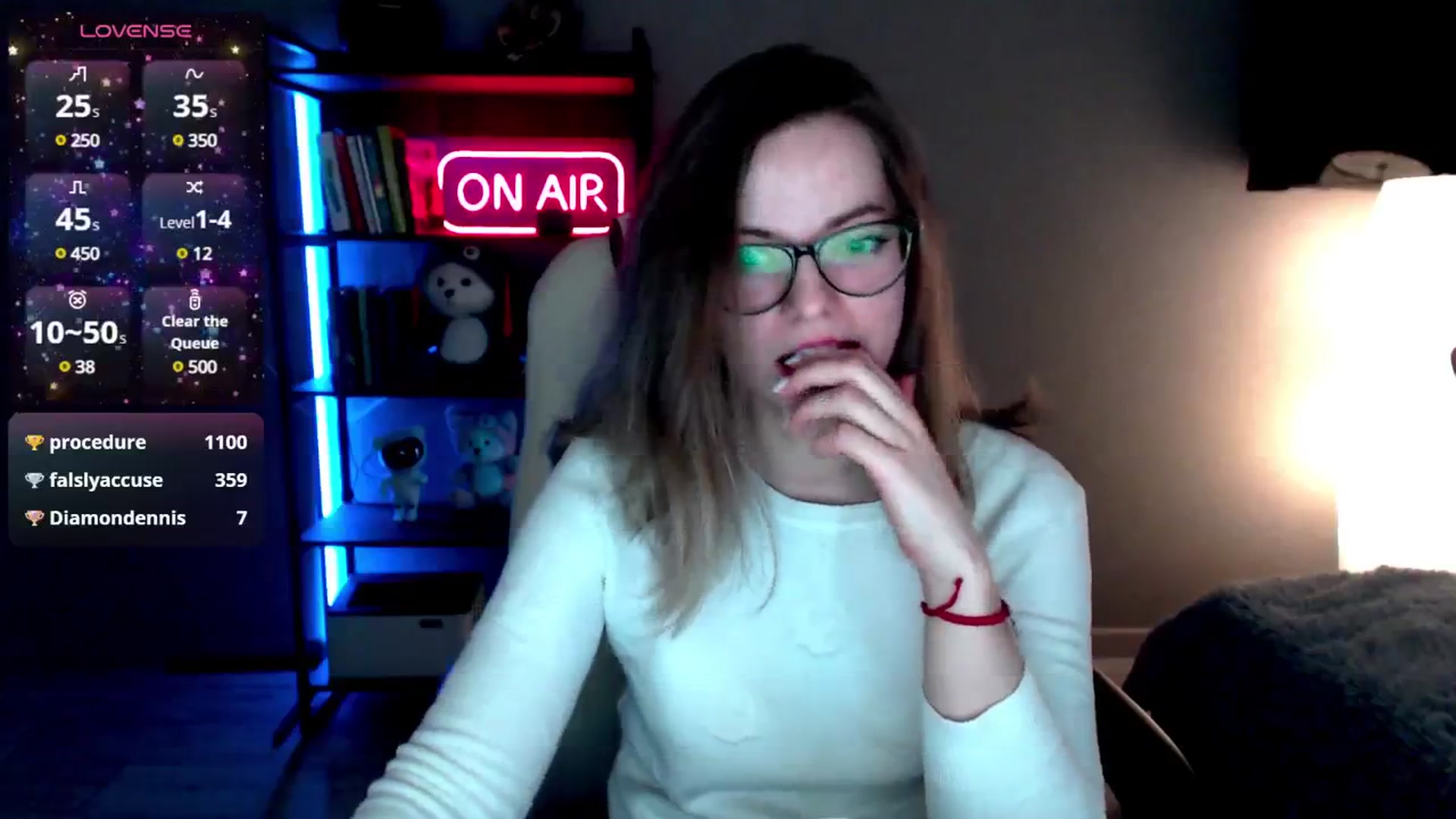 Gallery image thumbnail from MewTwo's myfreecams stream on, 02/14/2025, 08:32 image 2 of 20