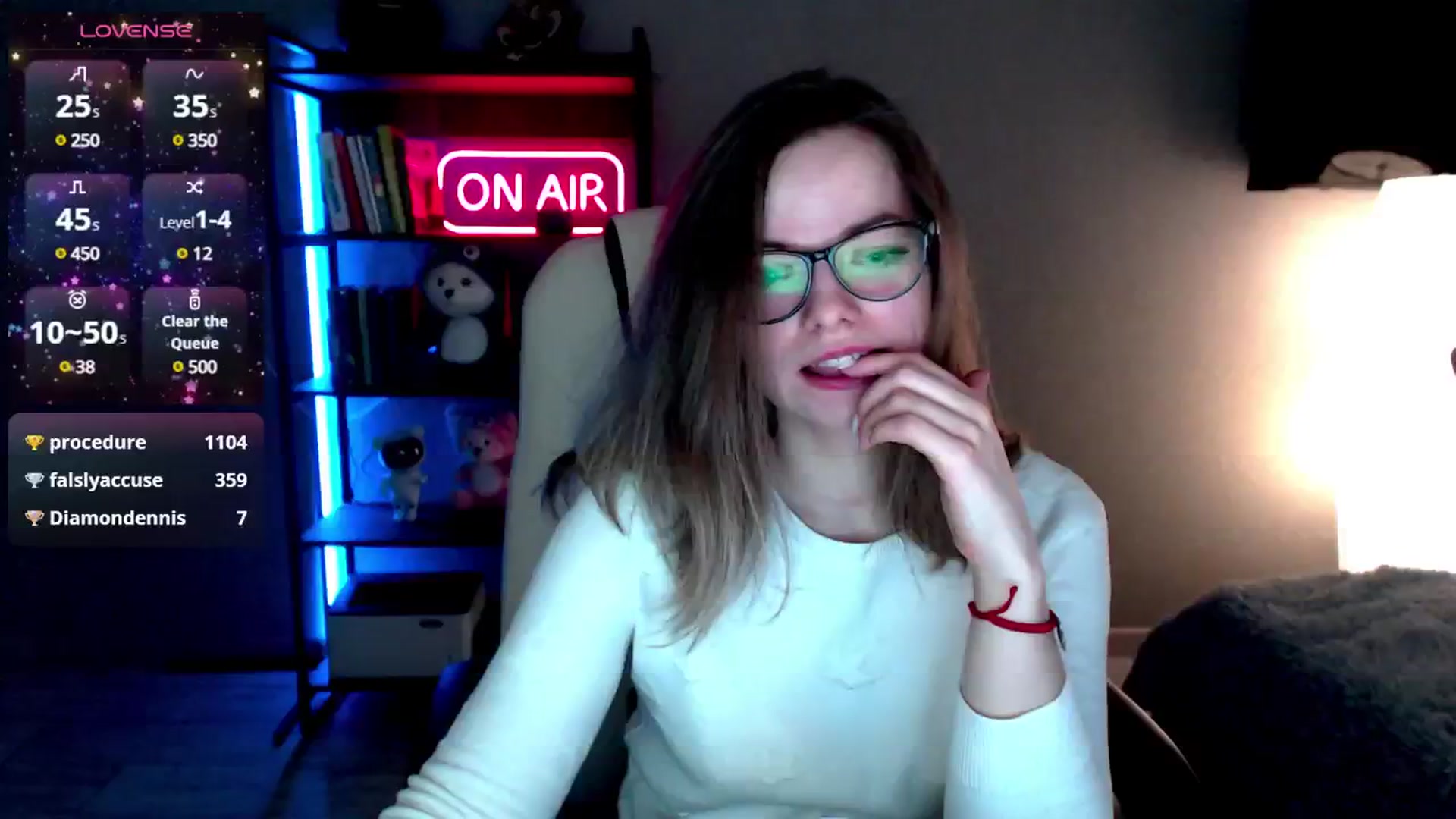 Gallery image thumbnail from MewTwo's myfreecams stream on, 02/14/2025, 08:32 image 5 of 20
