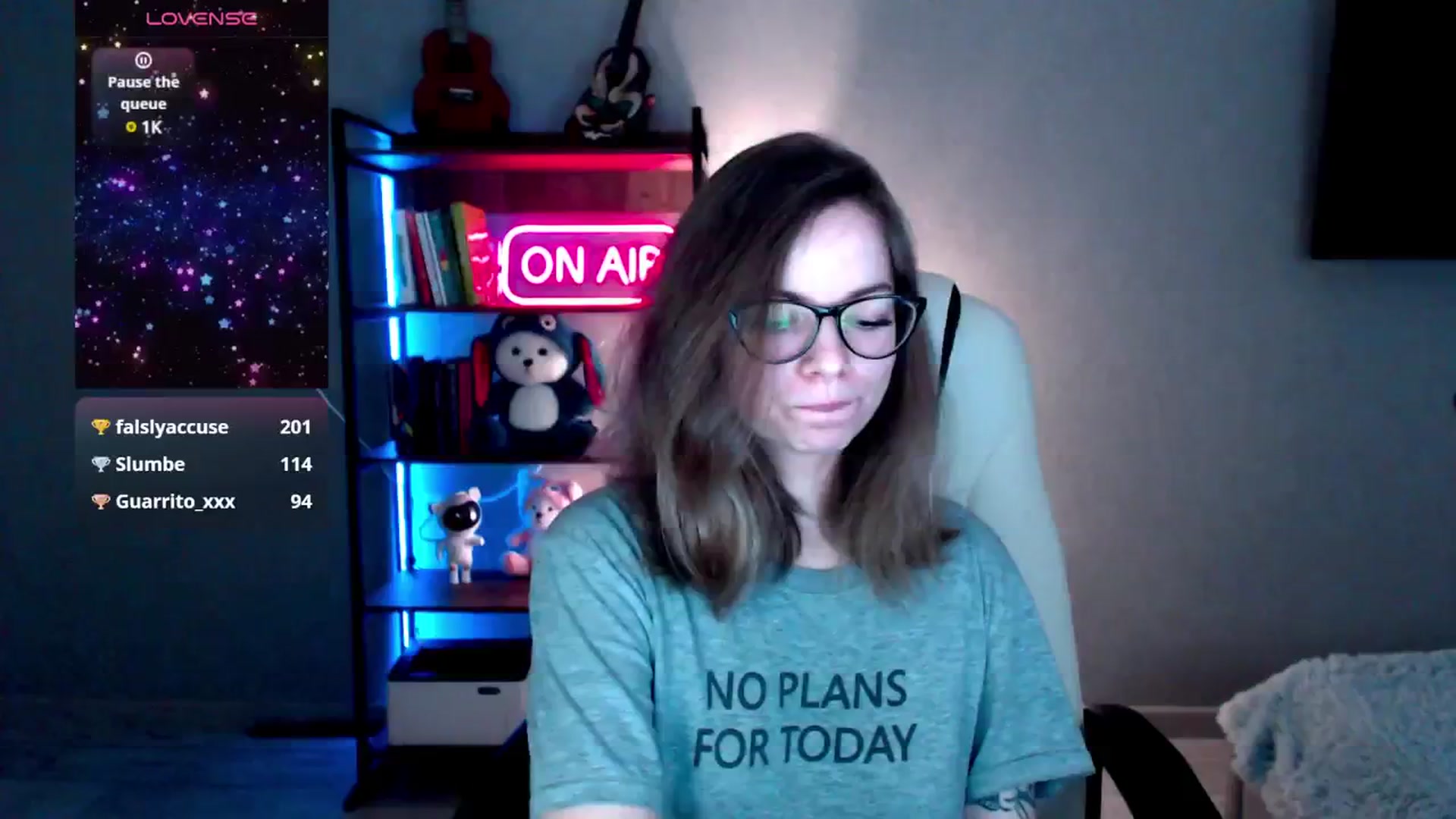 Gallery image thumbnail from MewTwo's myfreecams stream on, 02/19/2025, 07:39 image 6 of 20