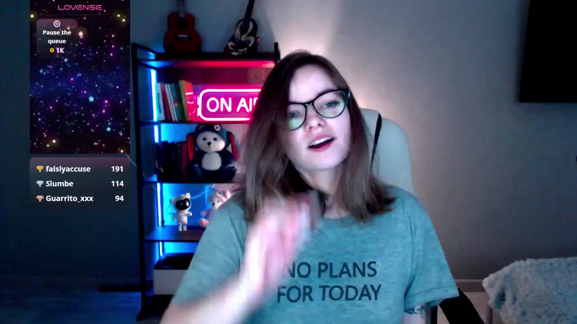 Gallery image thumbnail from MewTwo's myfreecams stream on, 02/19/2025, 07:39 image 2 of 20