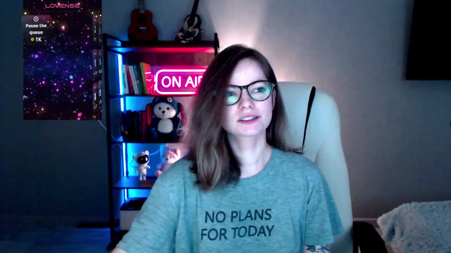 Gallery image thumbnail from MewTwo's myfreecams stream on, 02/19/2025, 07:39 image 16 of 20