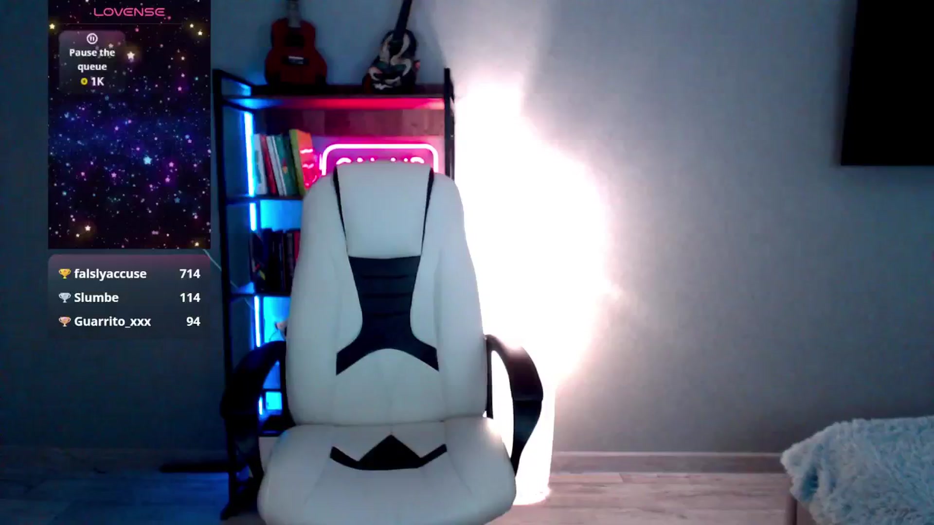 Gallery image thumbnail from MewTwo's myfreecams stream on, 02/19/2025, 08:14 image 20 of 20