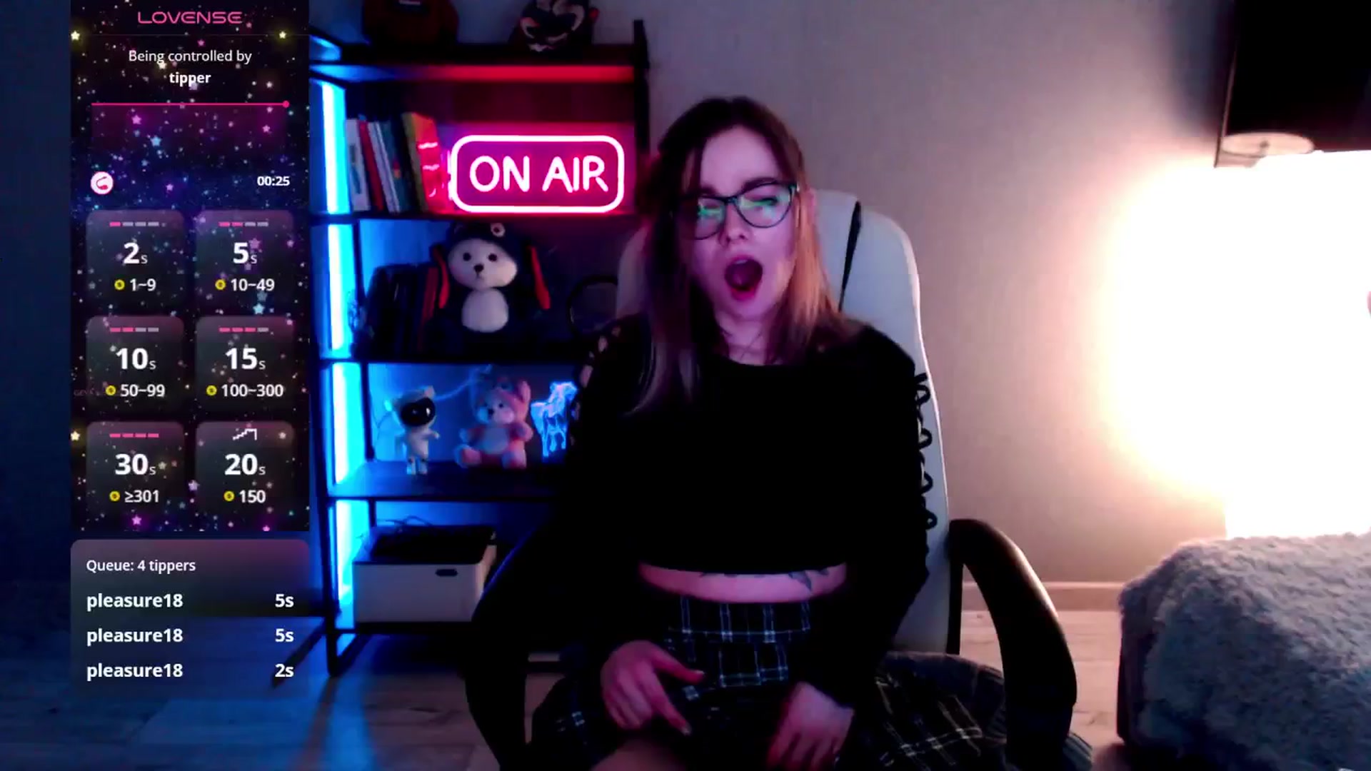 Gallery image thumbnail from MewTwo's myfreecams stream on, 02/20/2025, 07:47 image 17 of 20