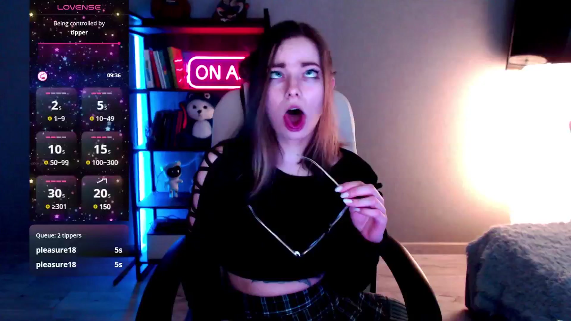 Gallery image thumbnail from MewTwo's myfreecams stream on, 02/20/2025, 07:47 image 9 of 20