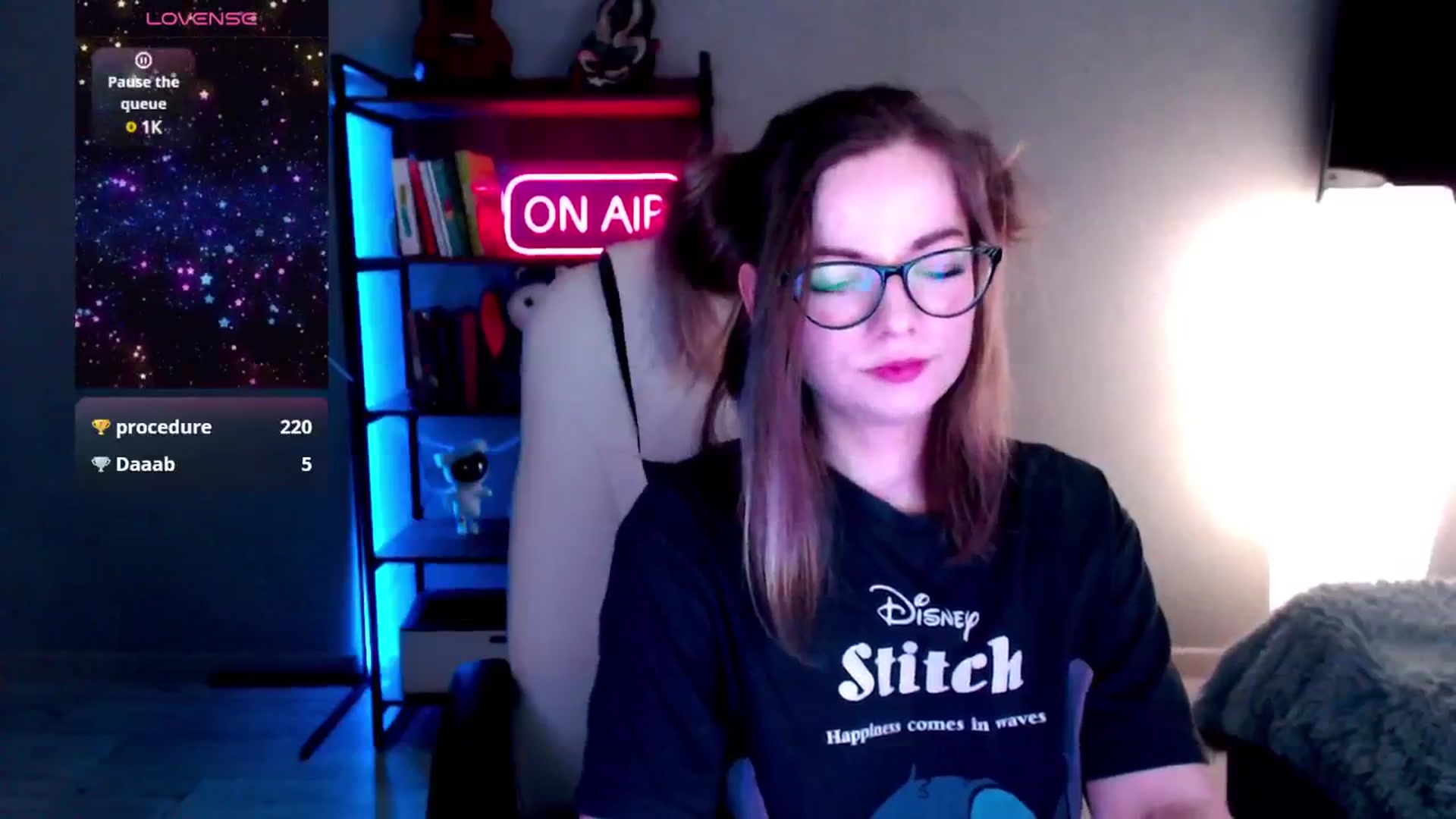 Gallery image thumbnail from MewTwo's myfreecams stream on, 02/22/2025, 20:42 image 17 of 20