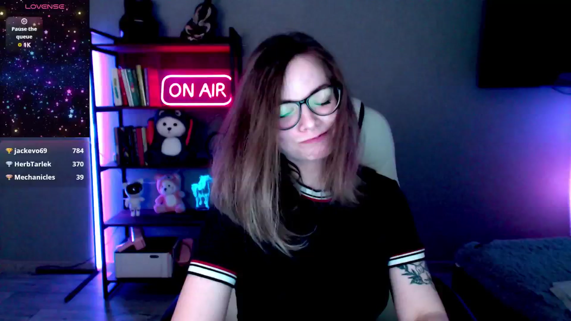 Gallery image thumbnail from MewTwo's myfreecams stream on, 02/25/2025, 08:24 image 16 of 20