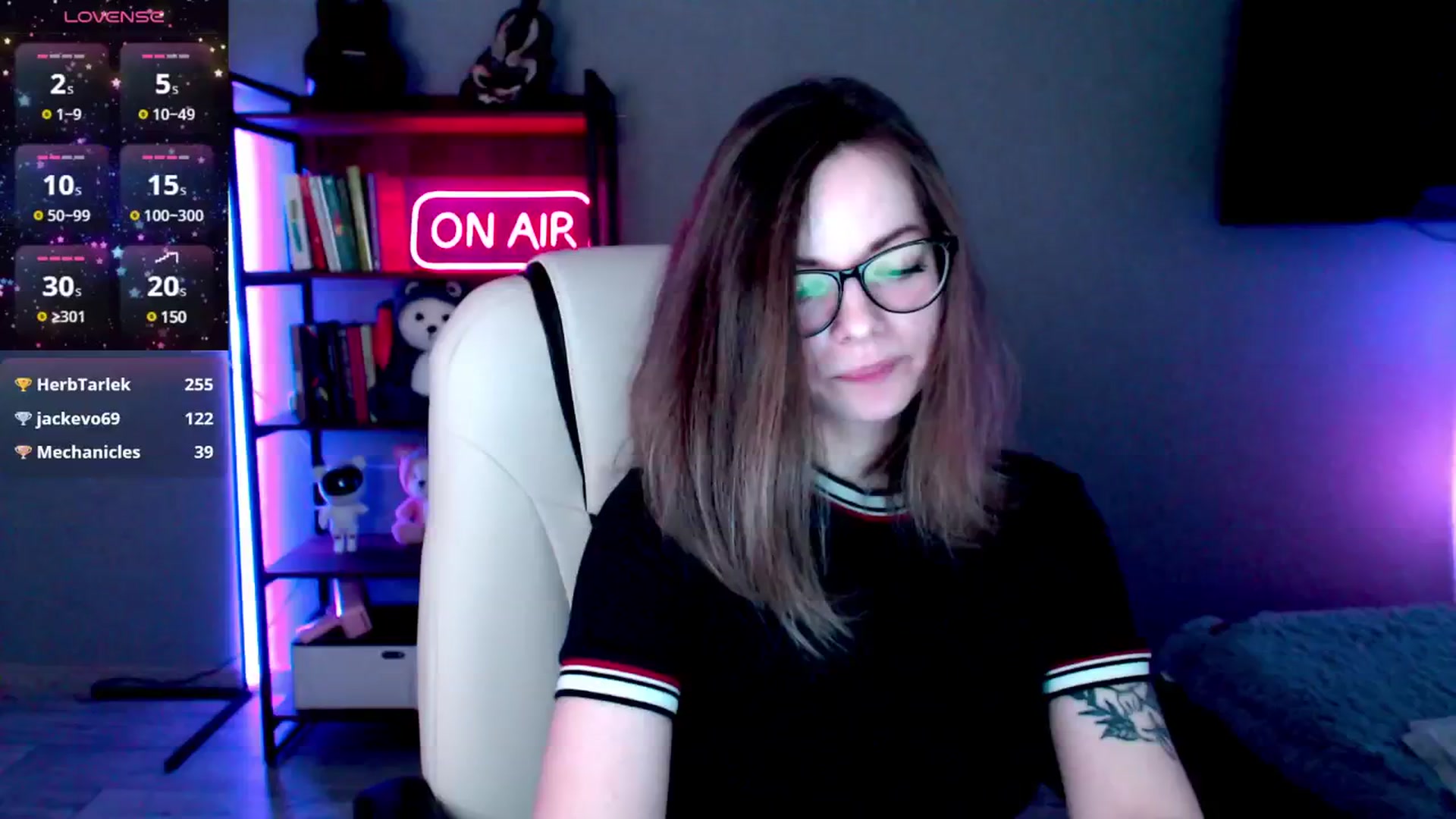 Gallery image thumbnail from MewTwo's myfreecams stream on, 02/25/2025, 08:24 image 1 of 20