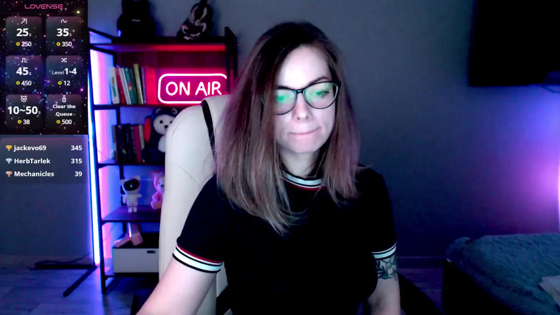 Gallery image thumbnail from MewTwo's myfreecams stream on, 02/25/2025, 08:24 image 6 of 20