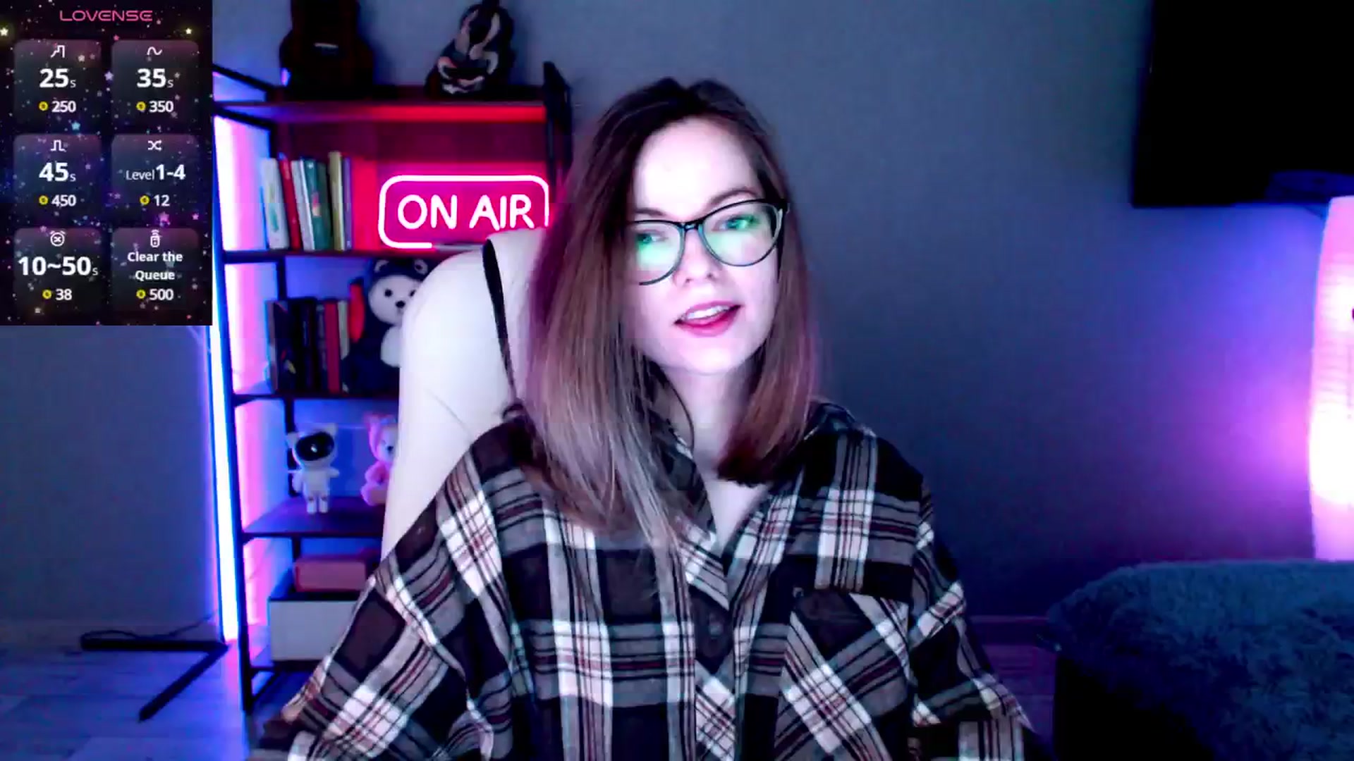 Gallery image thumbnail from MewTwo's myfreecams stream on, 02/26/2025, 08:16 image 7 of 20
