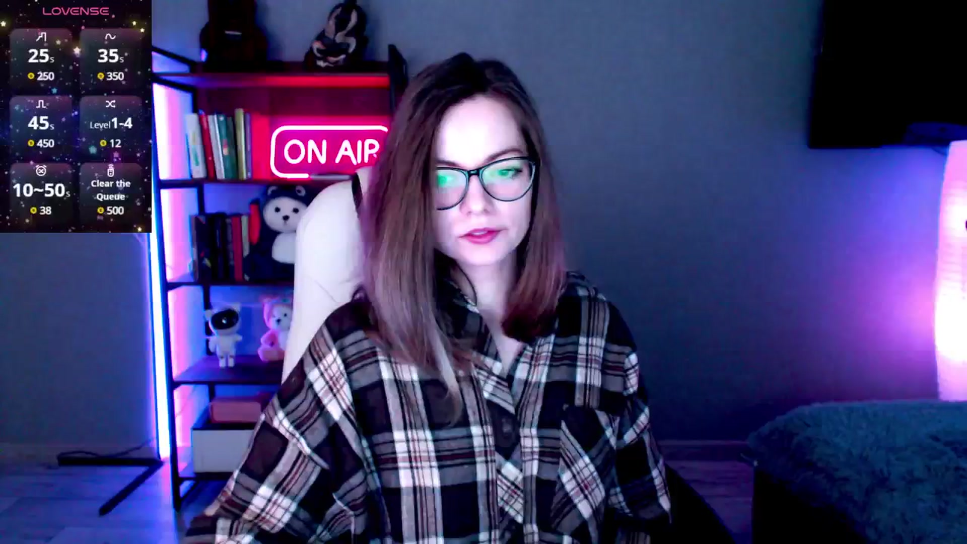 Gallery image thumbnail from MewTwo's myfreecams stream on, 02/26/2025, 08:16 image 6 of 20