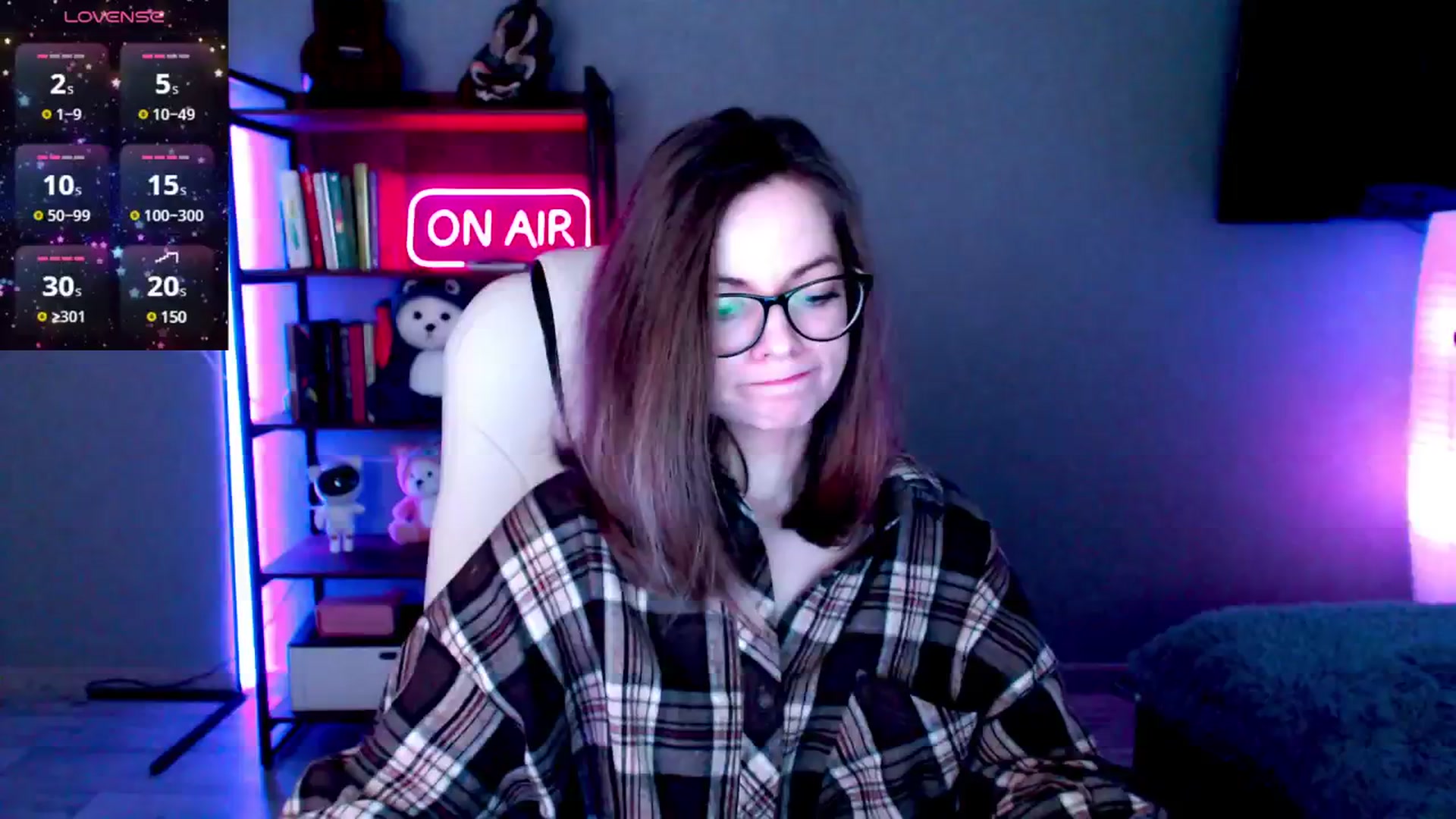 Gallery image thumbnail from MewTwo's myfreecams stream on, 02/26/2025, 08:16 image 1 of 20