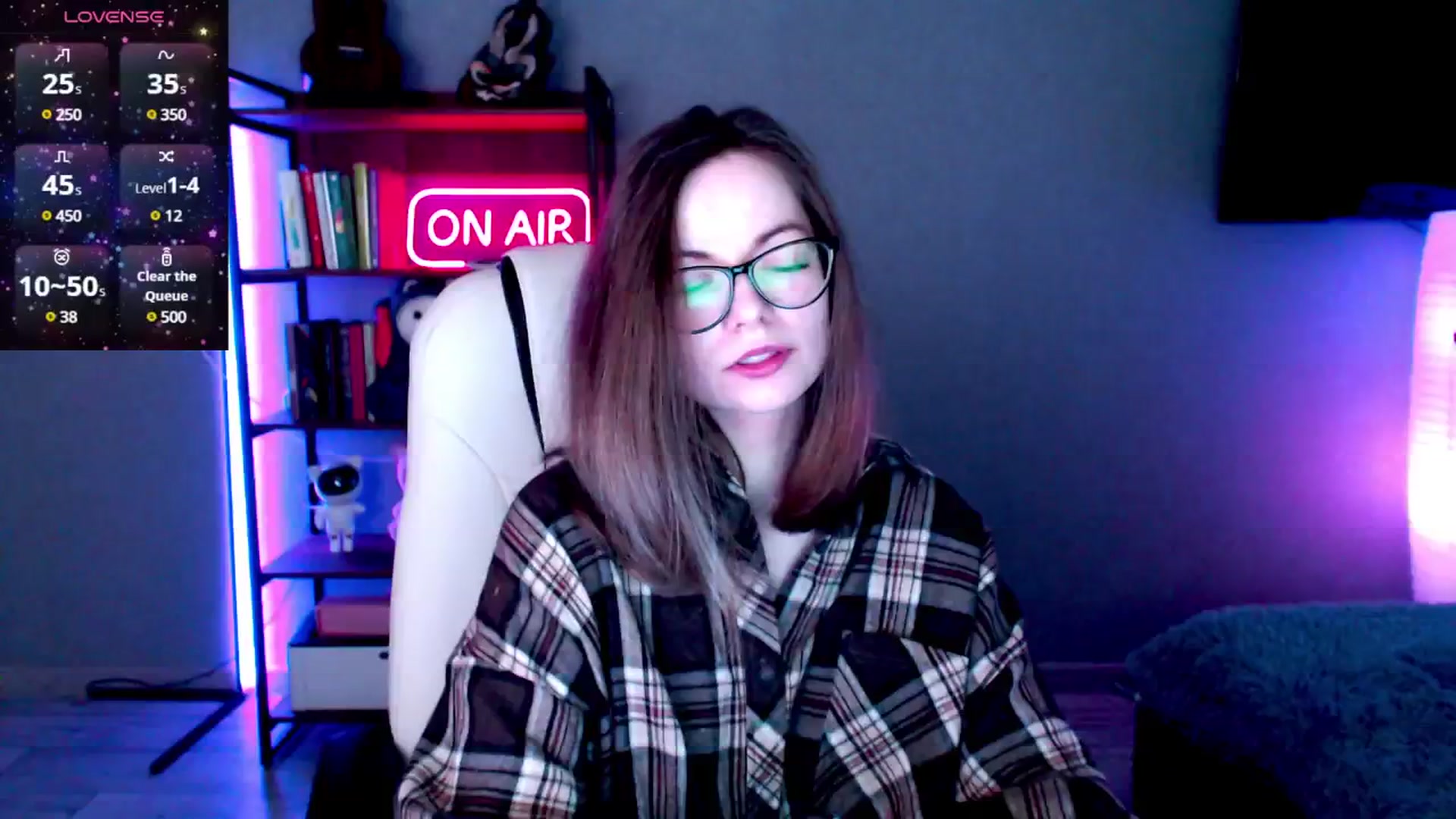Gallery image thumbnail from MewTwo's myfreecams stream on, 02/26/2025, 08:16 image 9 of 20