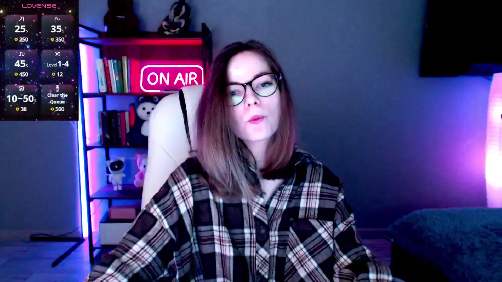 Gallery image thumbnail from MewTwo's myfreecams stream on, 02/26/2025, 08:16 image 8 of 20