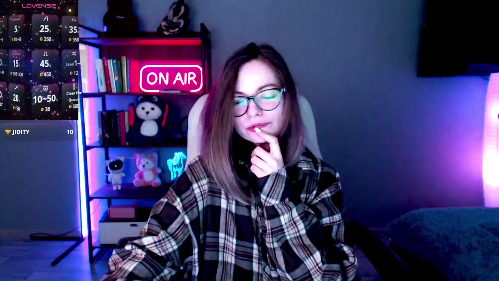 Gallery image thumbnail from MewTwo's myfreecams stream on, 02/26/2025, 08:43 image 15 of 20