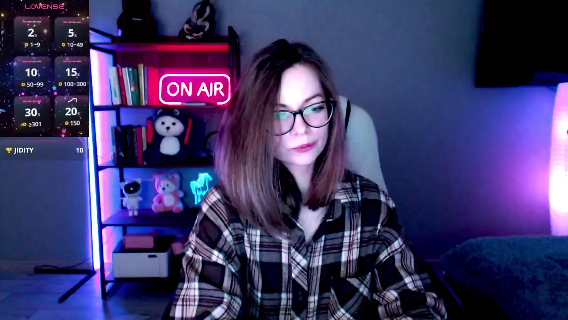 Gallery image thumbnail from MewTwo's myfreecams stream on, 02/26/2025, 08:43 image 17 of 20