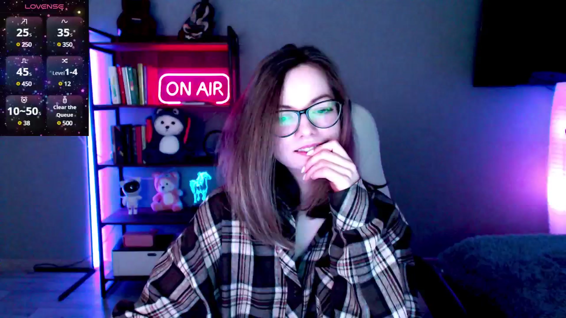 Gallery image thumbnail from MewTwo's myfreecams stream on, 02/26/2025, 08:43 image 7 of 20