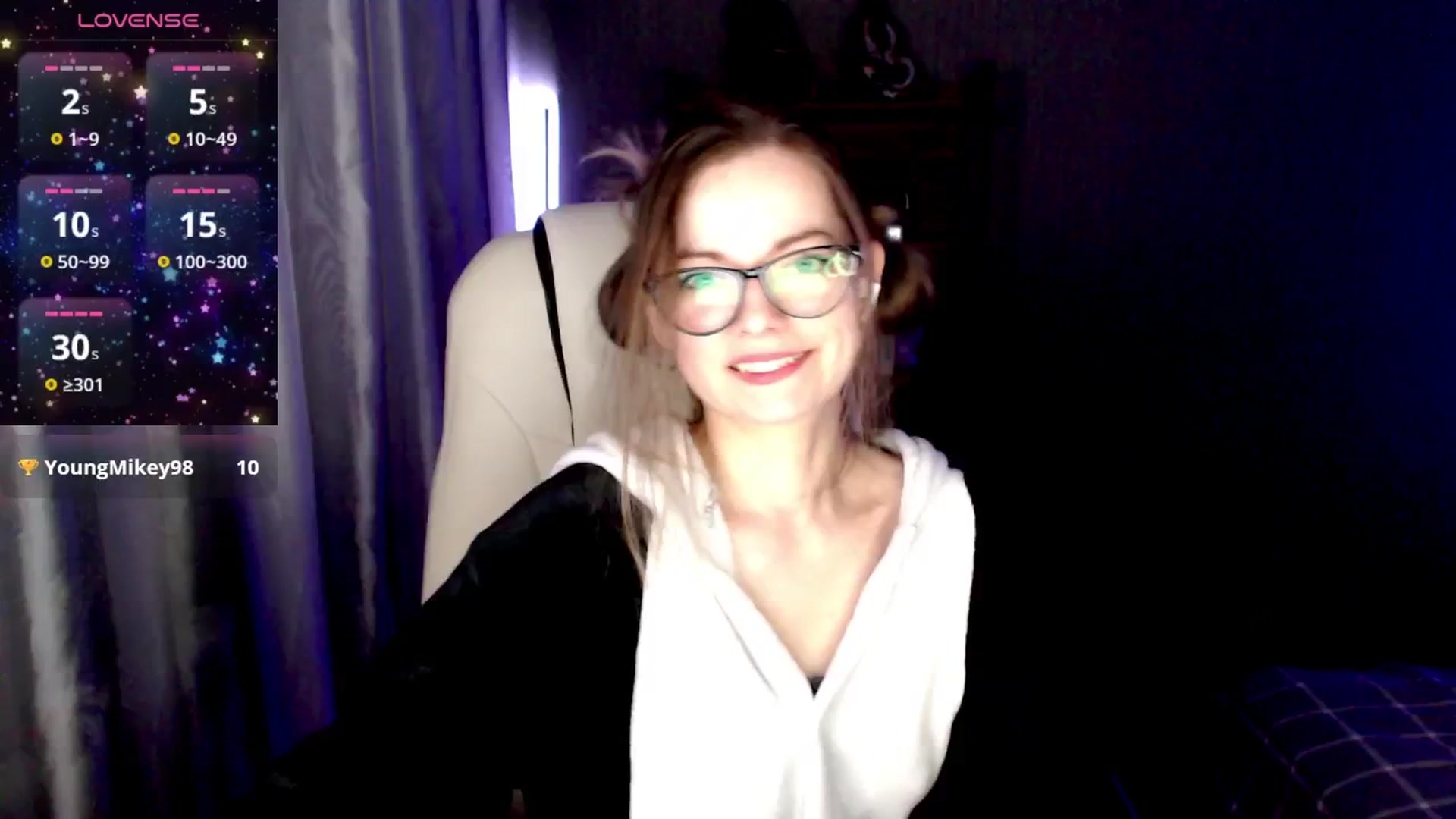 Gallery image thumbnail from MewTwo's myfreecams stream on, 04/29/2025, 20:25 image 3 of 20